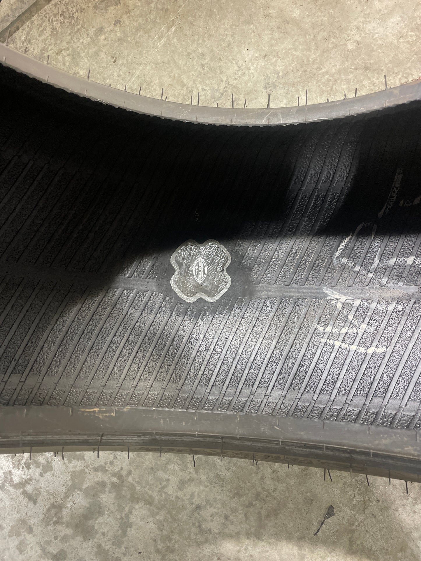 43X16.00-20 GALAXY THE MARTHONER #8109