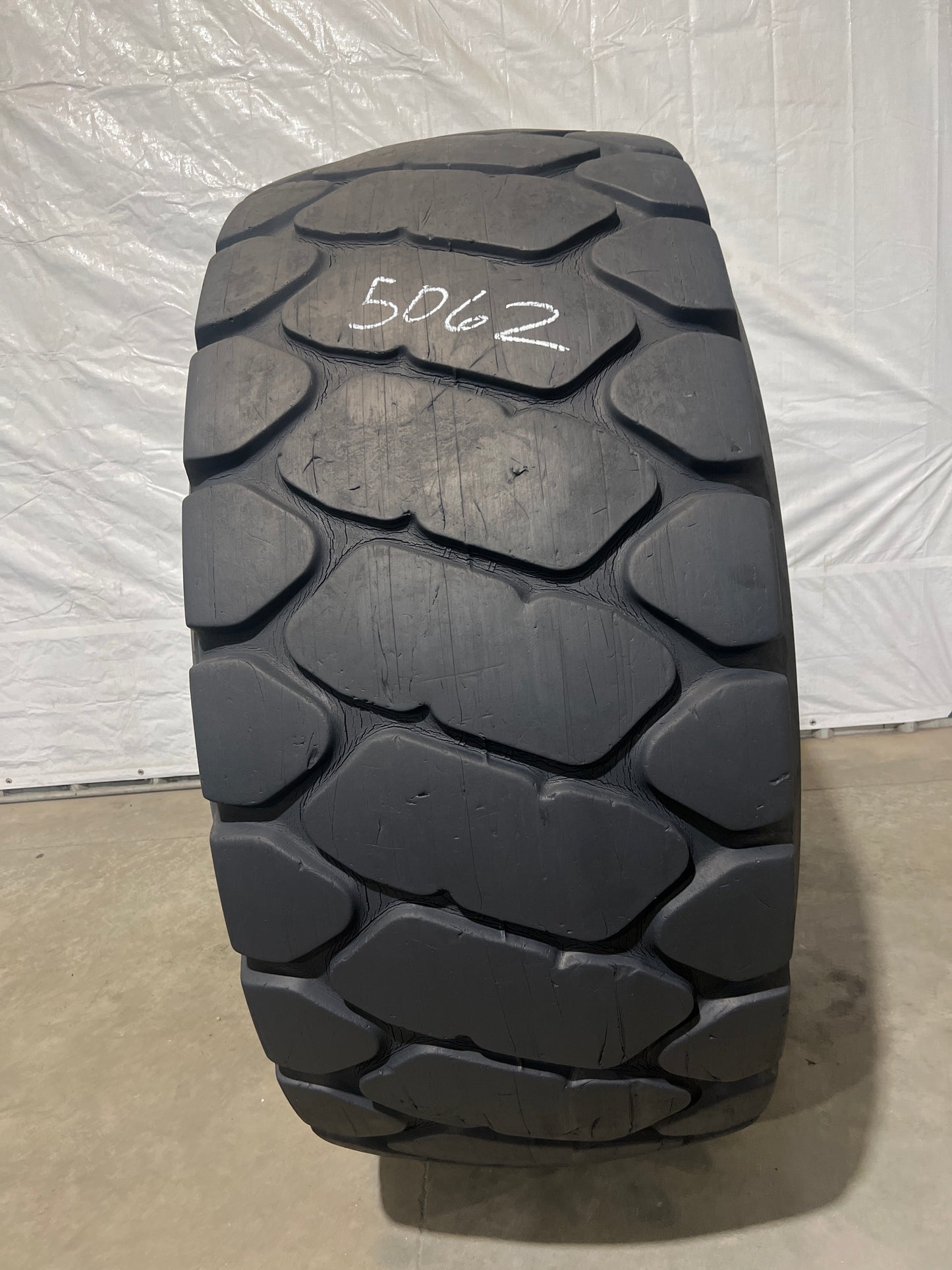 29.5R25 BRIDGESTONE VMT V-STEEL M TRACTION #5062