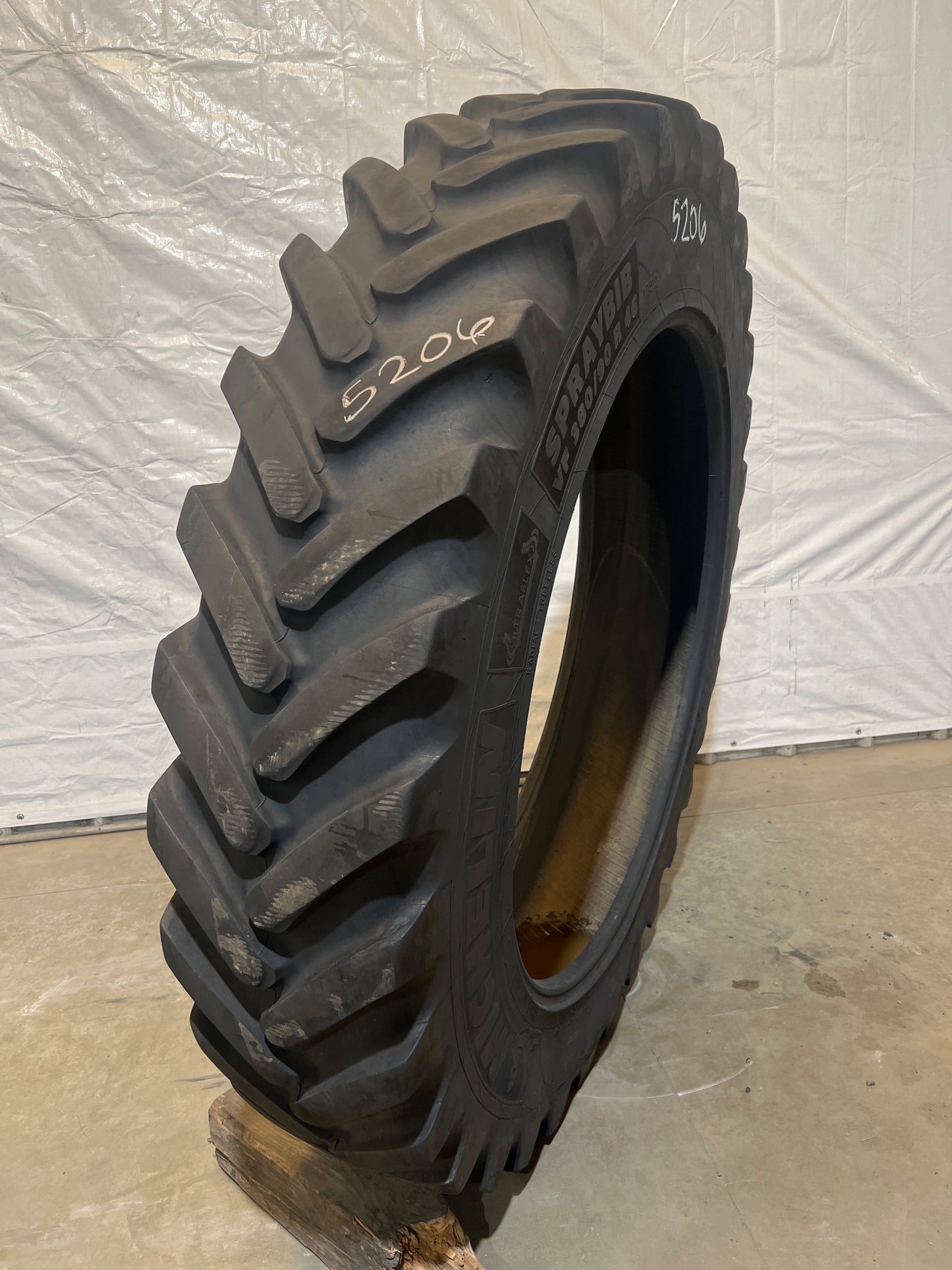 VF380/90R46 MICHELIN SPRAYBIB
