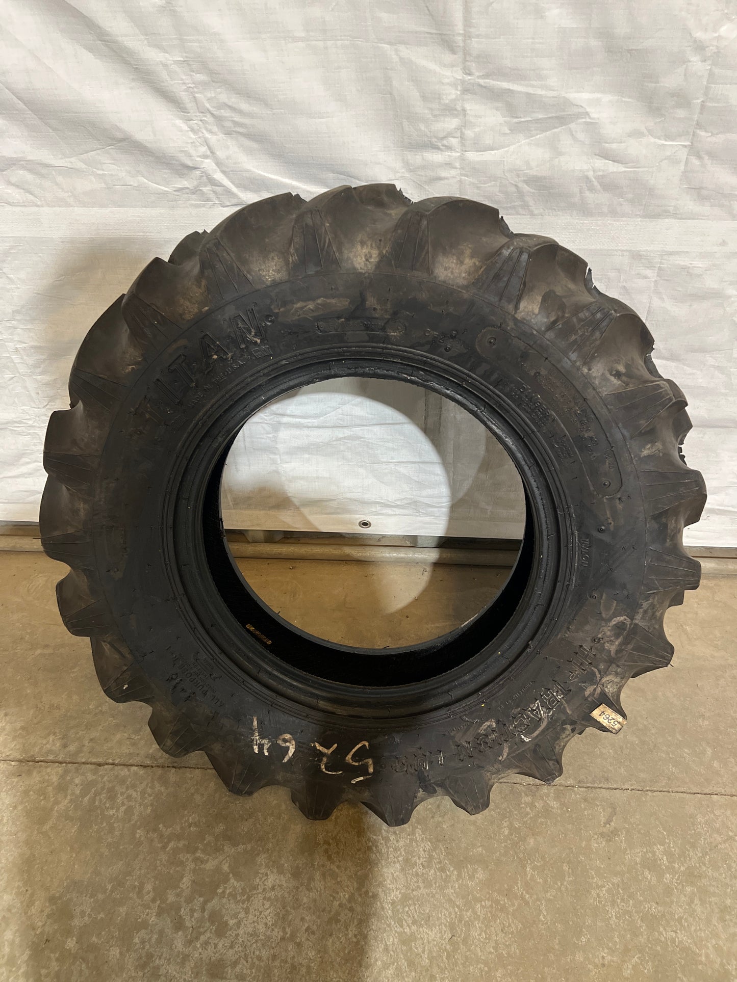 8-16 Titan HI-TRACTION LUG TL #5264