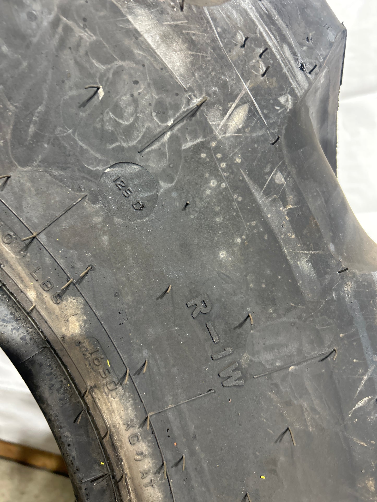 340/85R24 (13.6R24) FIRESTONE PERFORMER 85 #4877