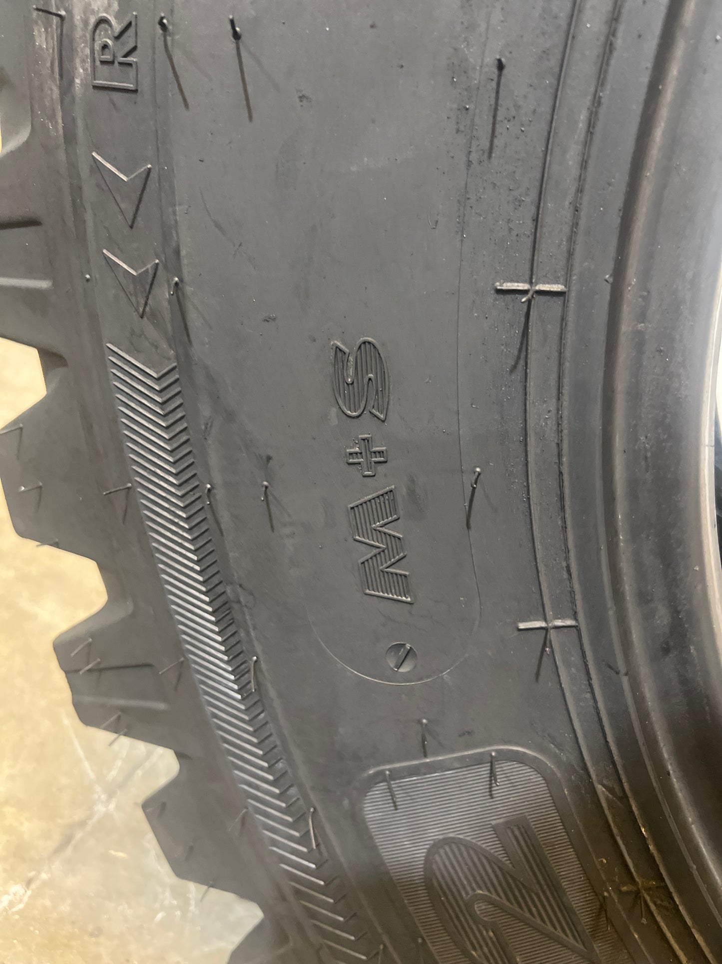 360/80R28 NOKIAN TRI 2 #5288