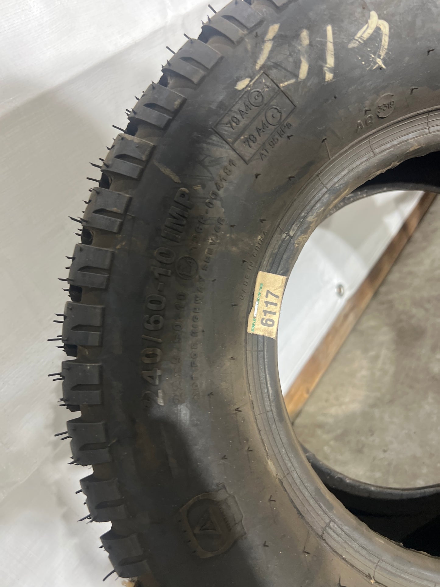 240/60R16 CARLISLE TURF TRAC #6117