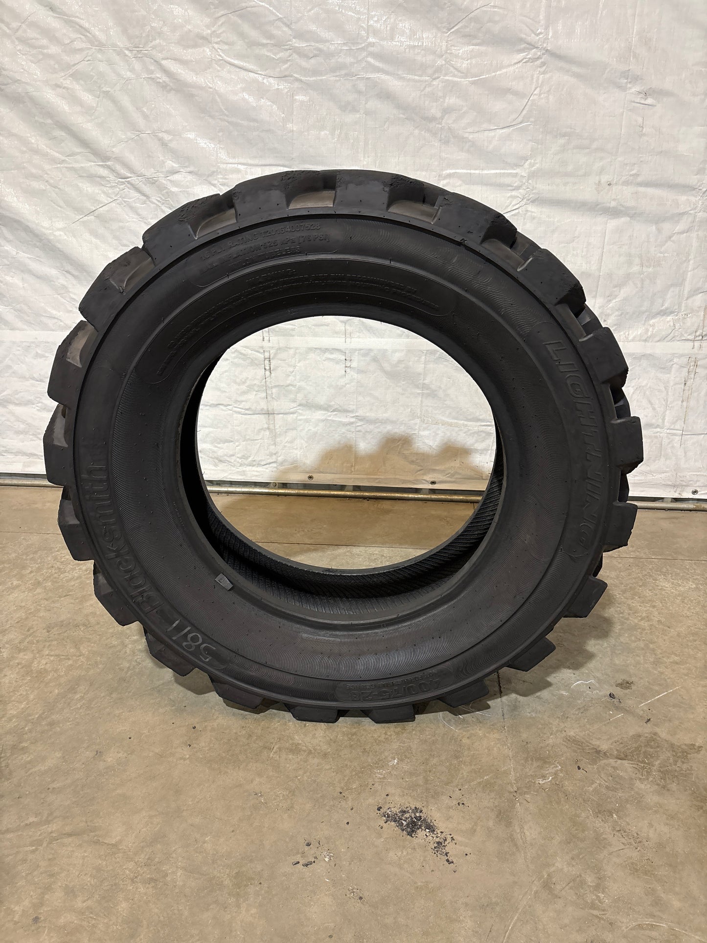 400/75-28 BLACKSMITH LIGHTNING BIAS TELEHANLER TIRE #5811