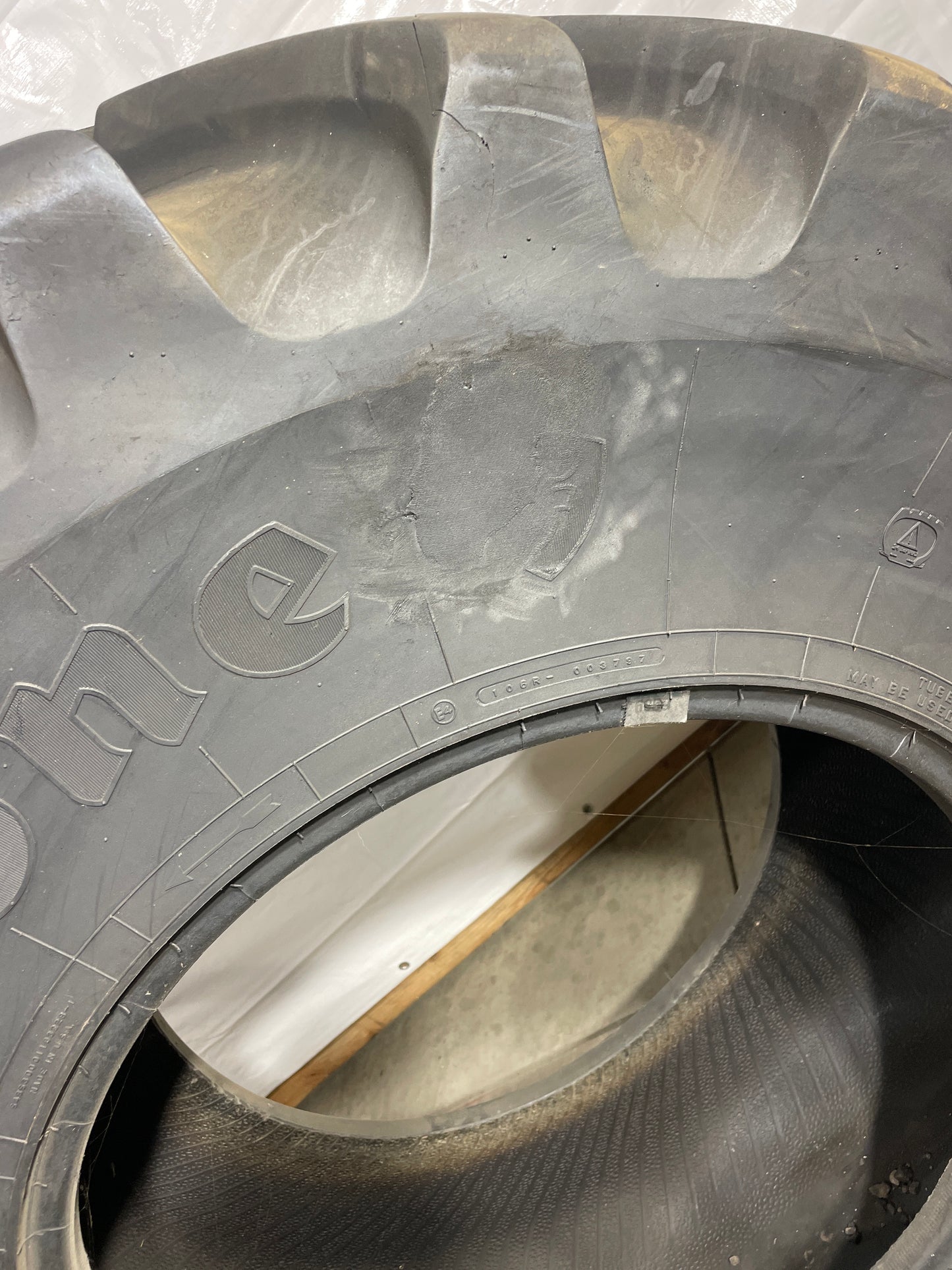 420/85R26 FIRESTONE MAXI TRACTION