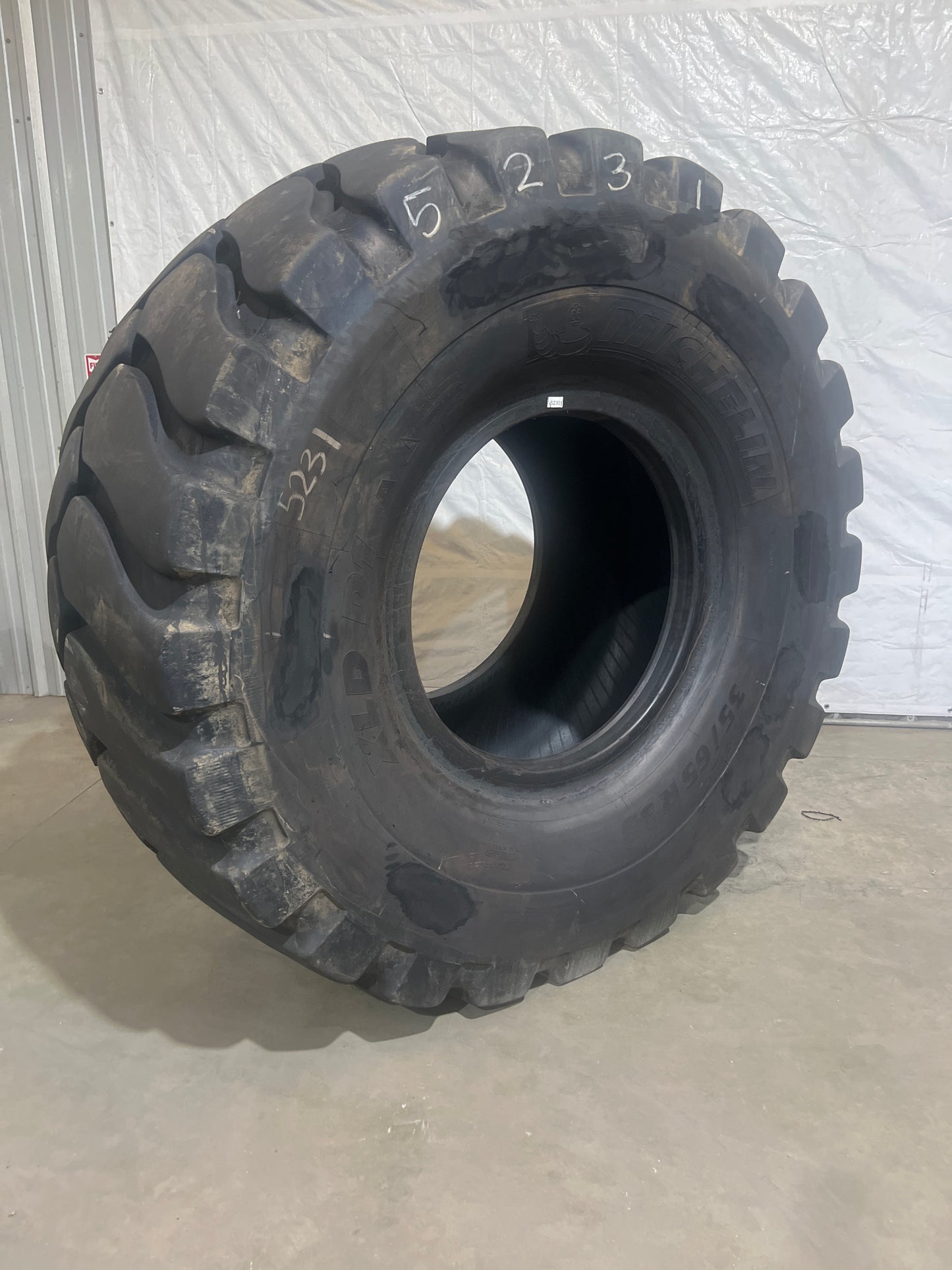 35/65R33 MICHELIN XLDD1 TL