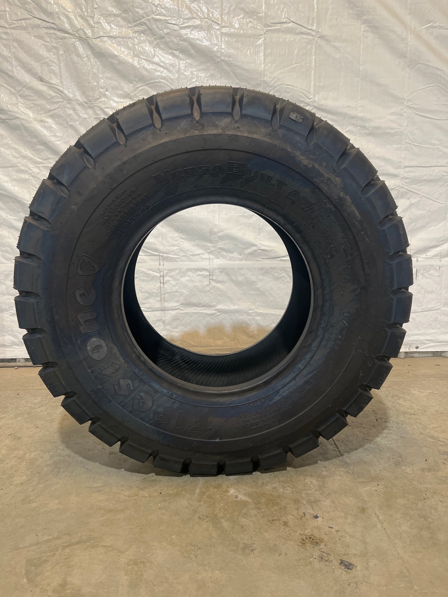17.5R25 FIRESTONE VERSA BUILT AP