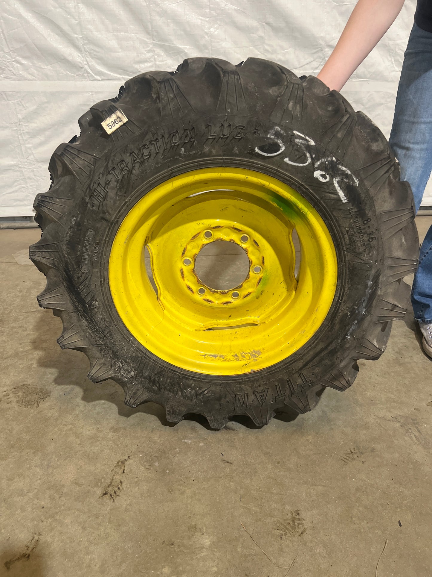 8-16 TITAN HI TRACTION LUG #5362