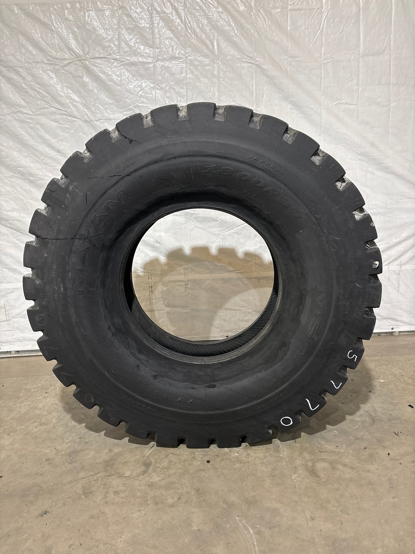 18.00R33 MAXAM MS-401 #5770