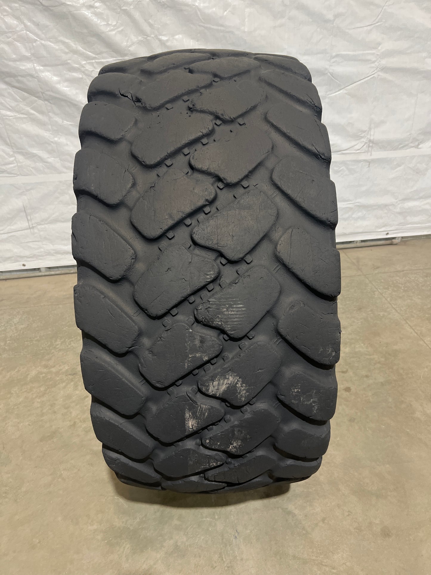 550/65R25 (20.5R25) BRIDGESTONE V-STEEL TRACTION UTILITY TL