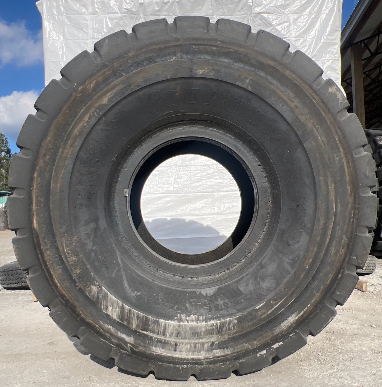 29.5R25 BRIDGESTONE V-STEEL M-TRACTION (VMT) #6886