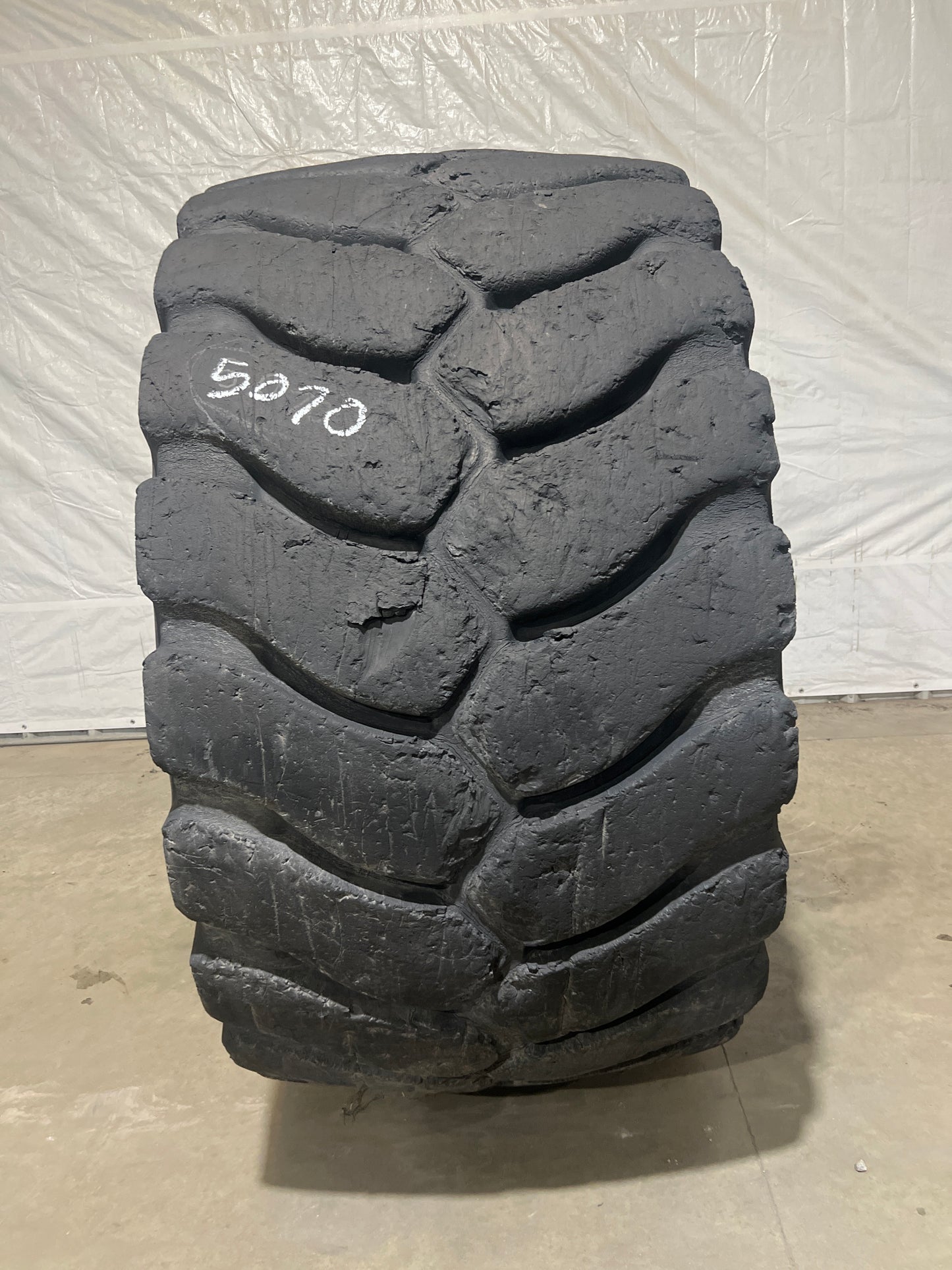 35/65R33 MICHELIN XLD D2 #5070