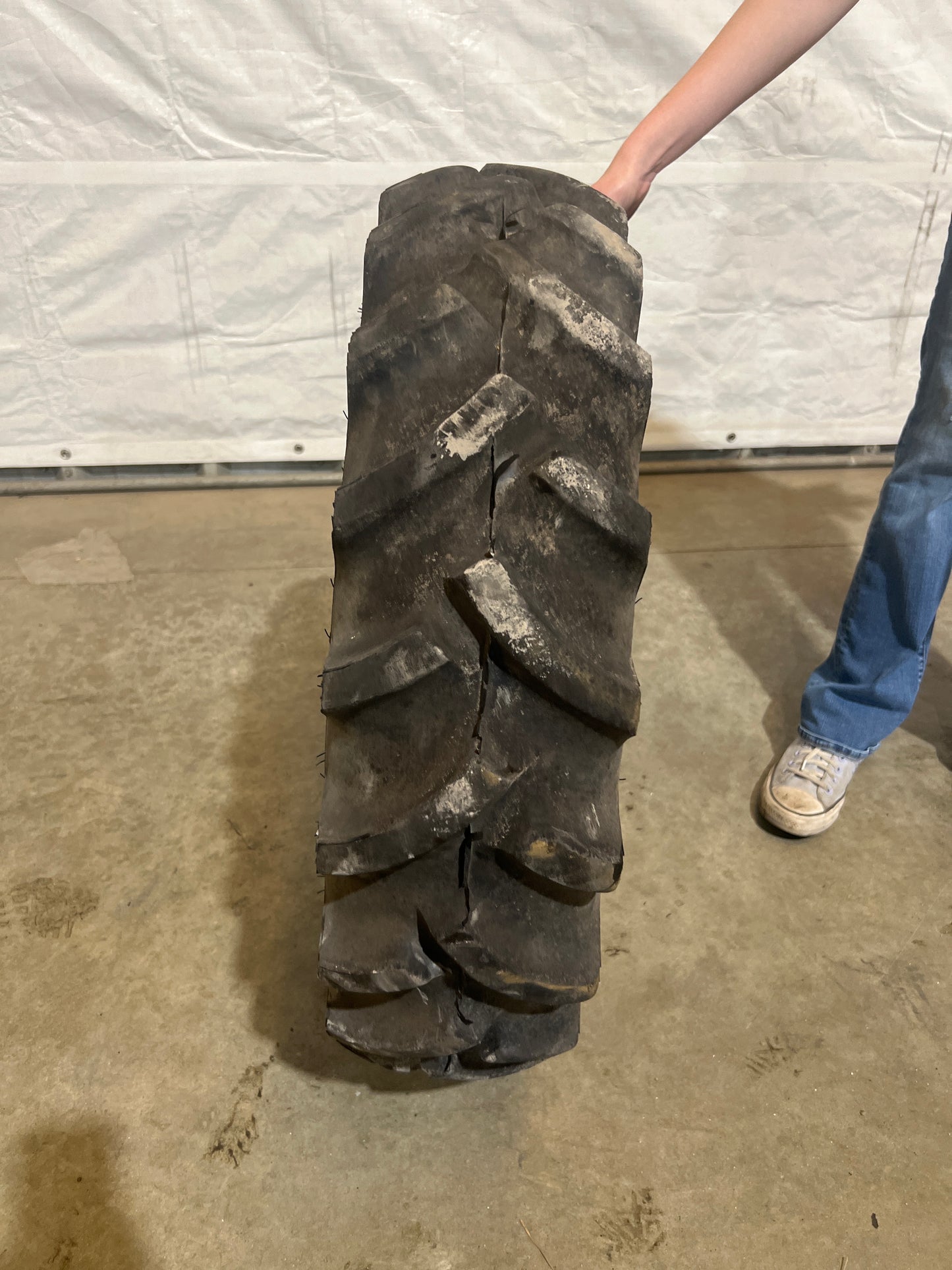 8-16 TITAN HI TRACTION LUG #5362