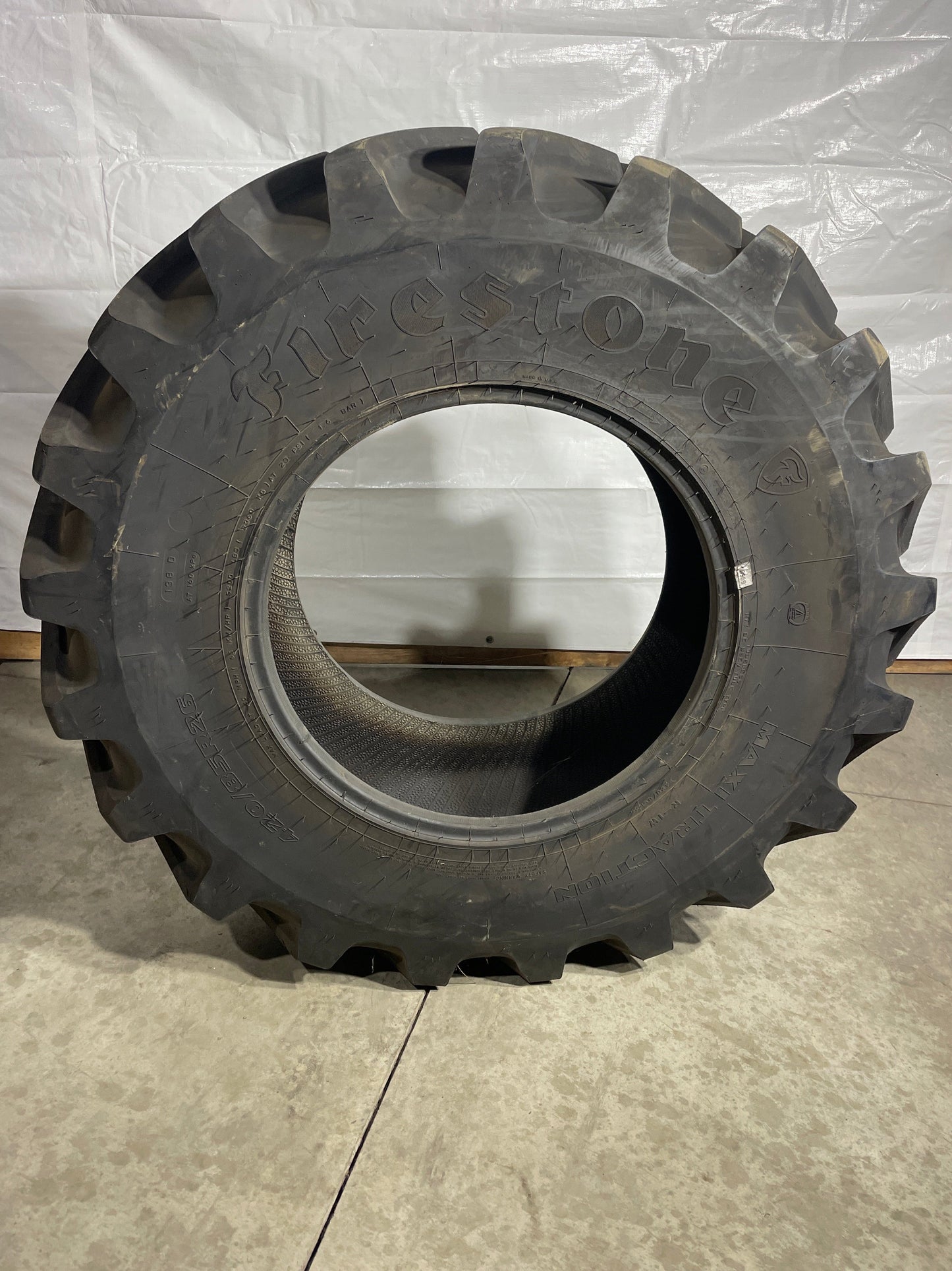 420/85R26 FIRESTONE MAXI TRACTION