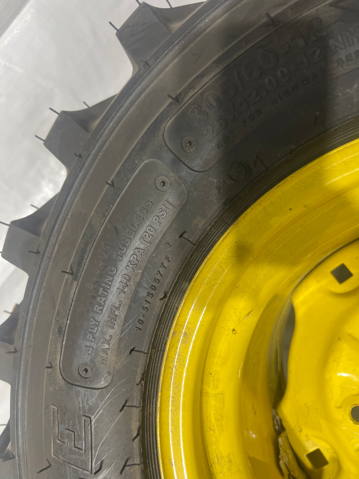 305/60-12 (26X12X12) CARLISLE TRAC CHIEF #8791
