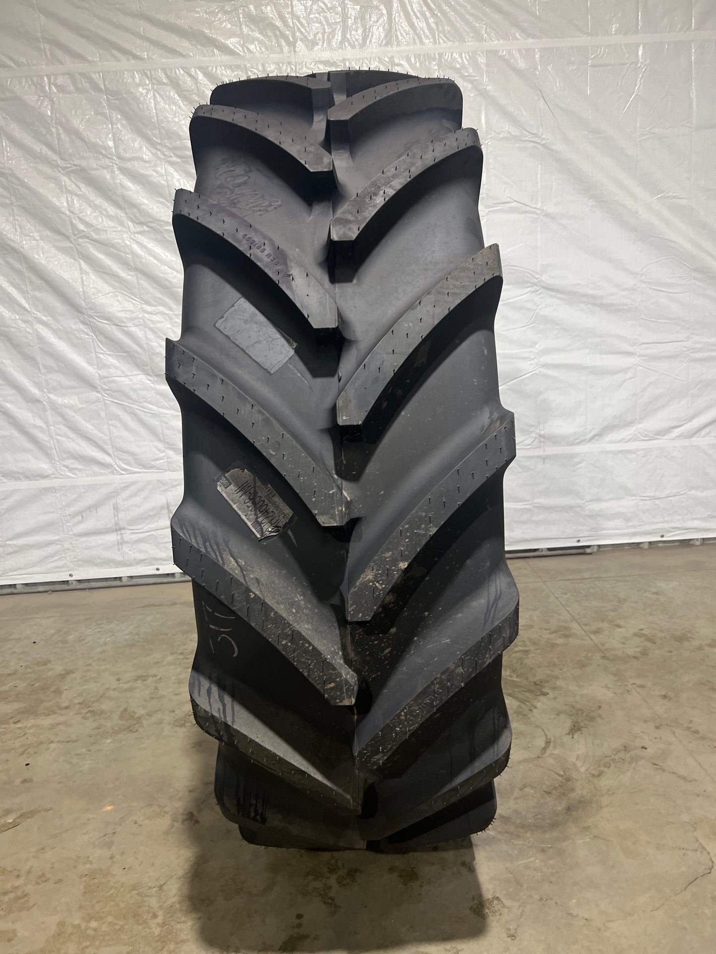 650/85R38 MICHELIN MACHXBIB
