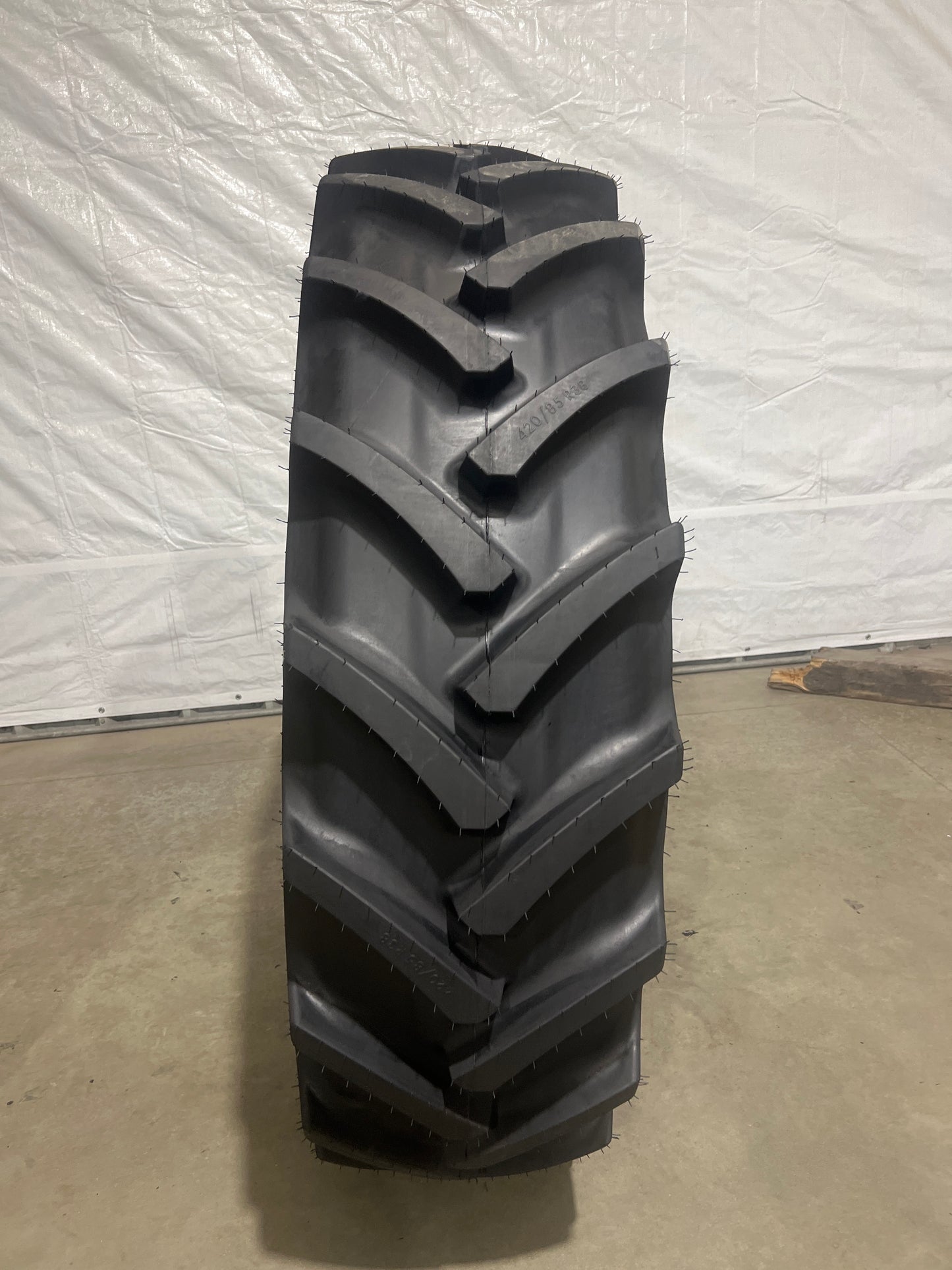 420/85R38 (16.9R38) MITAS AC85 #5387