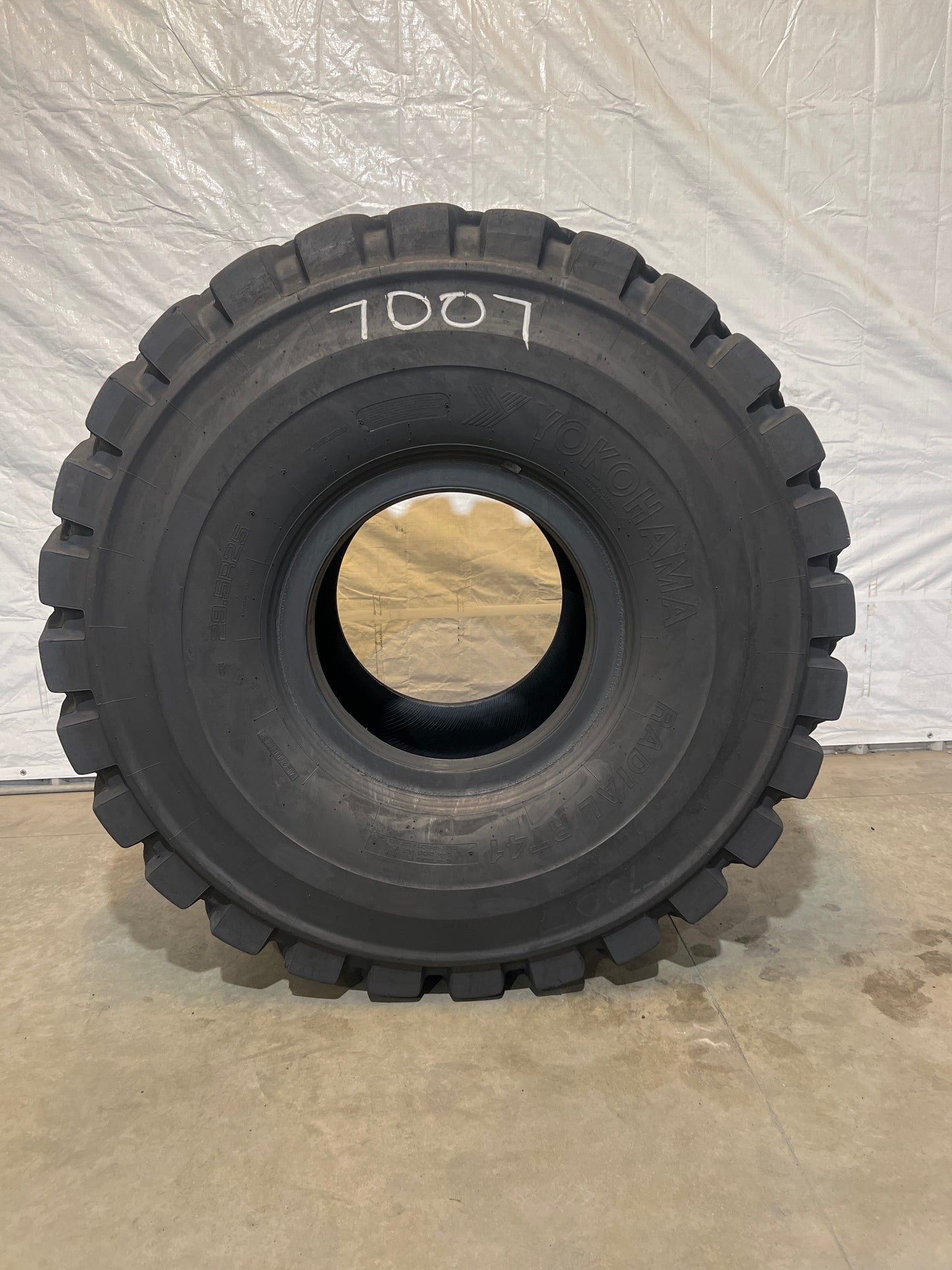 29.5R25 YOKOHAMA RT41 #7007