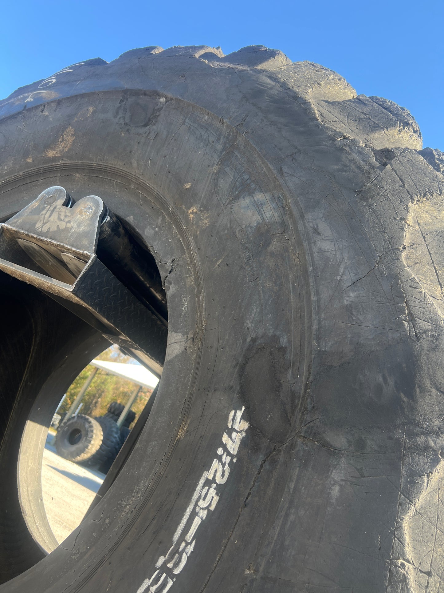 37.25-35 FIRESTONE SUPER ROCK GRIP WB #6606