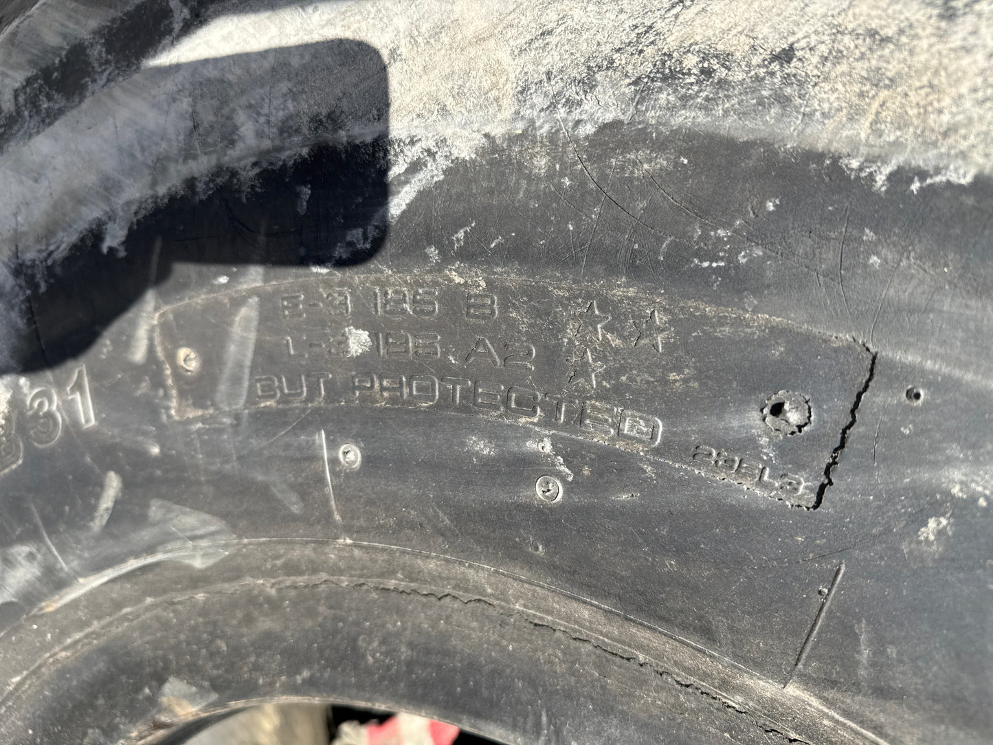 23.5R25 YOKOHAMA RB31 #8513