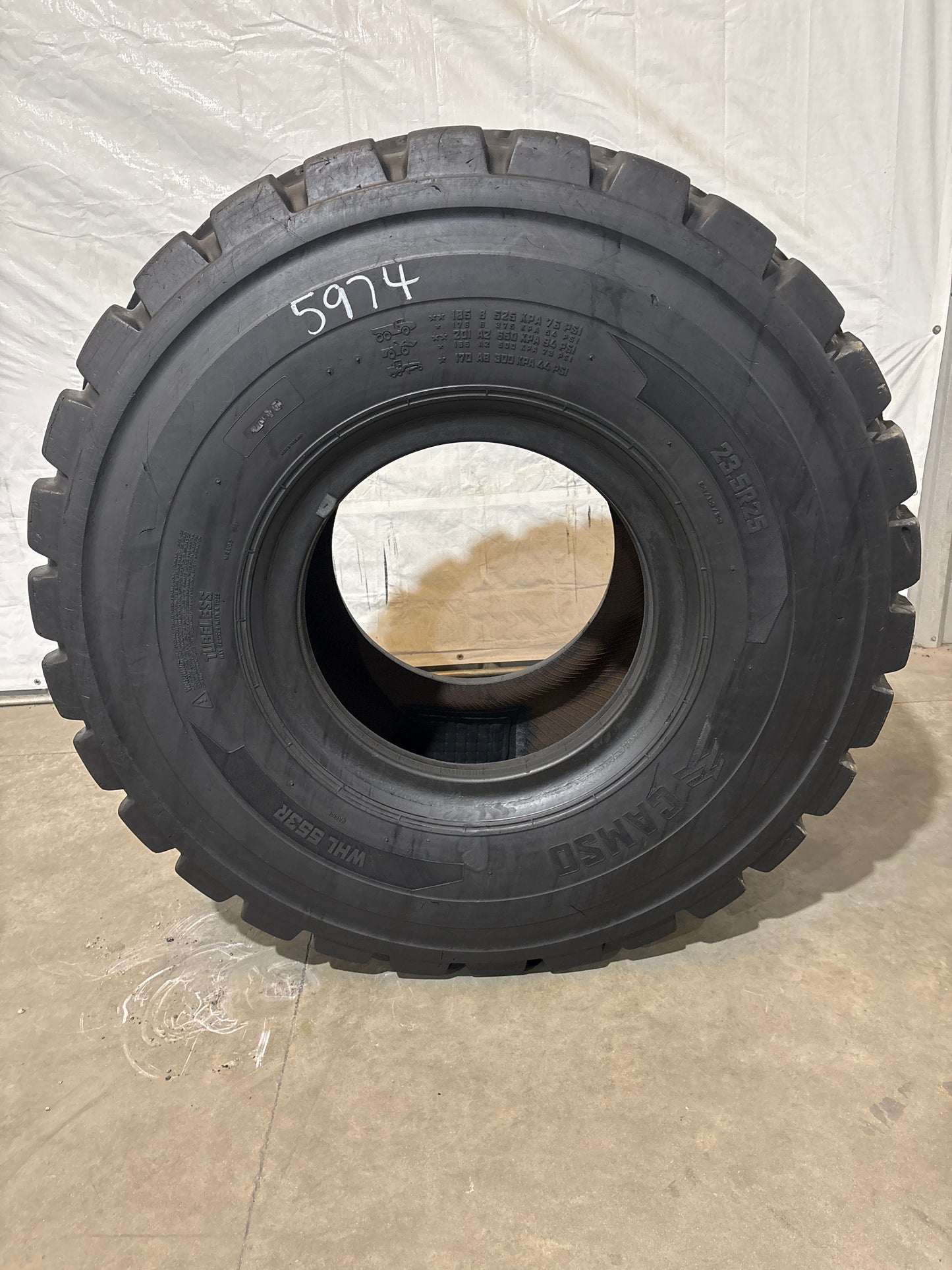 23.5R25 CAMSO WHL 553R #5974
