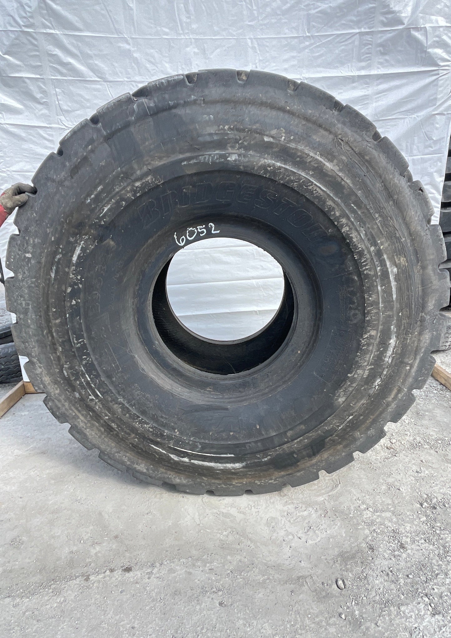 29.5R25 BRIDGESTONE V-STEEL M-TRACTION (VMT)
