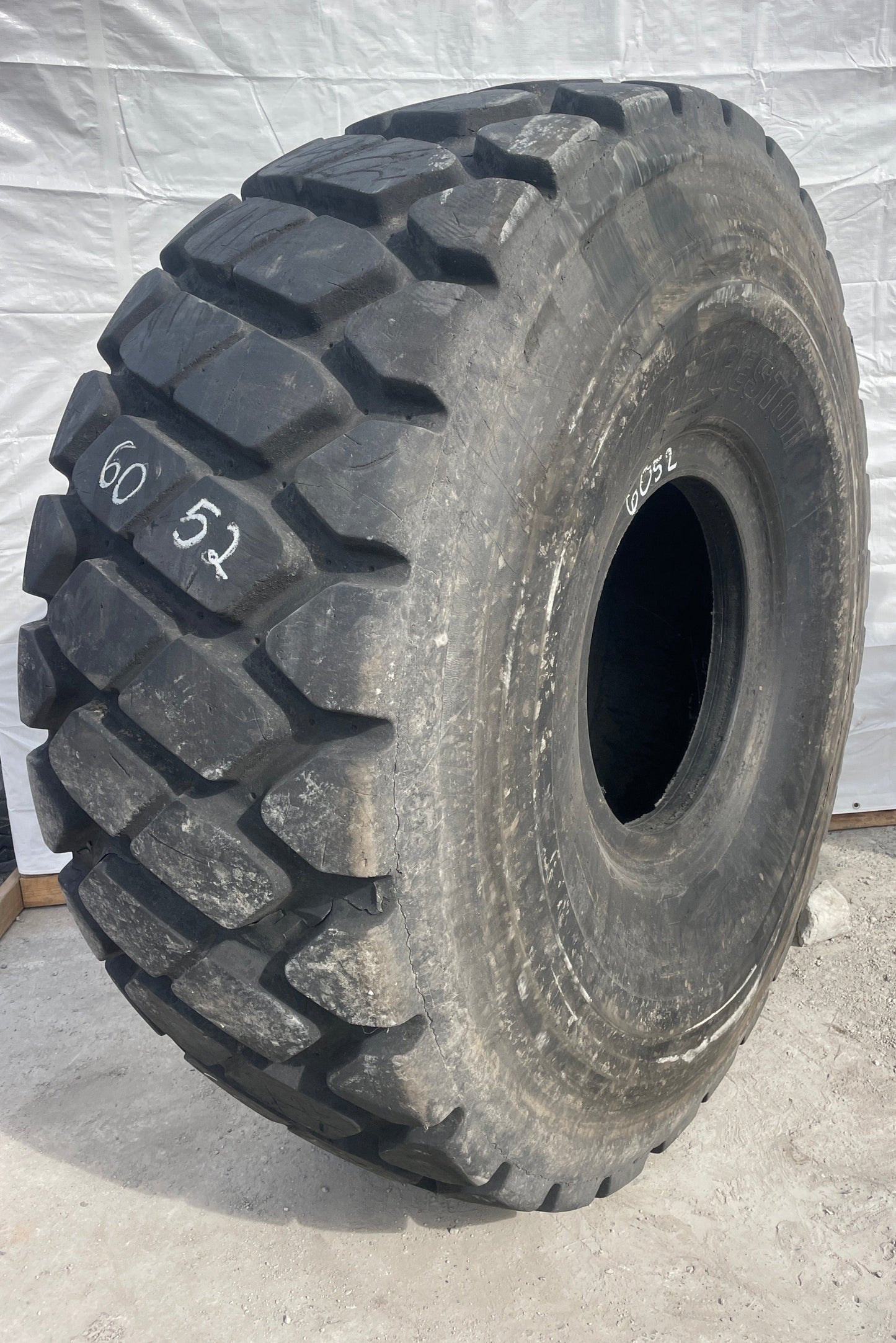 29.5R25 BRIDGESTONE V-STEEL M-TRACTION (VMT)