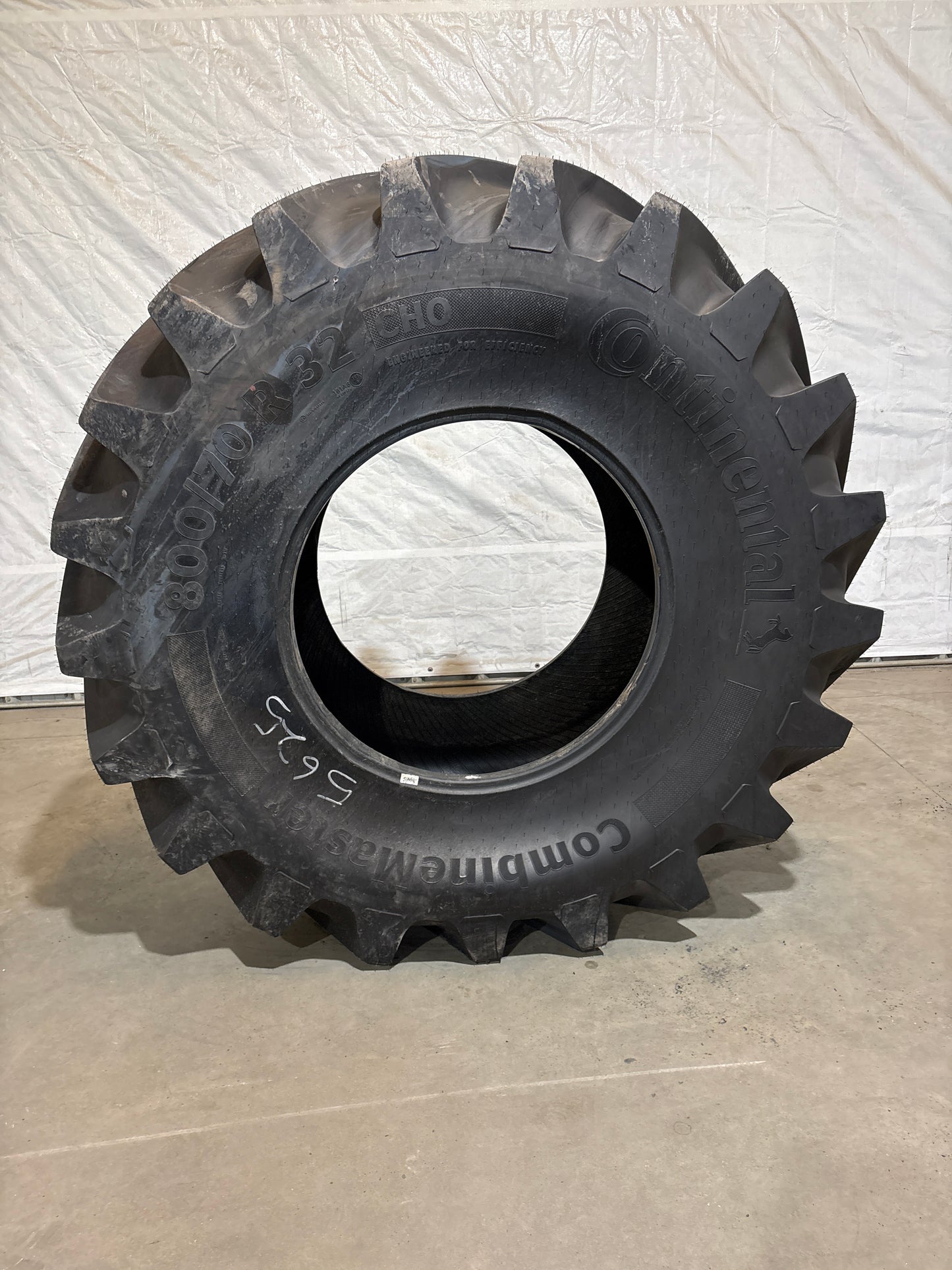 USED 800/70R32 CONTINENTAL COMBINE MASTER #5625