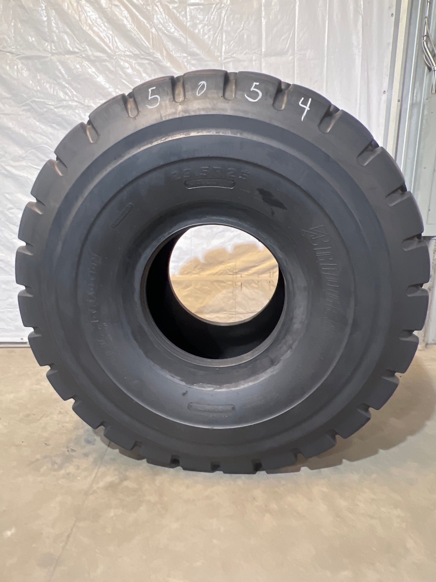 29.5R25 BRIDGESTONE VMT V-STEEL M TRACTION #5054