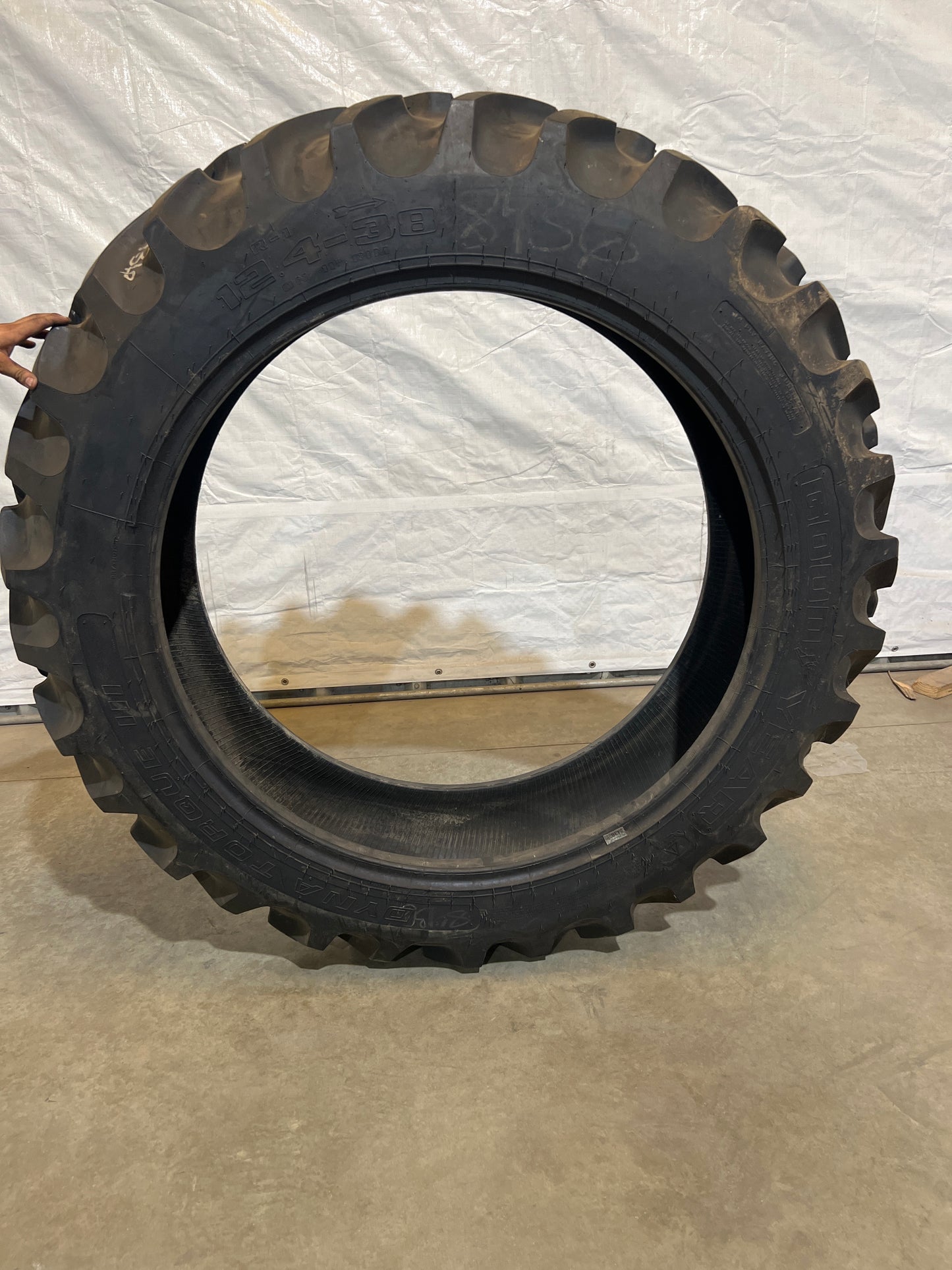 12.4-32 GOODYEAR DYNA TORQUE III #8436