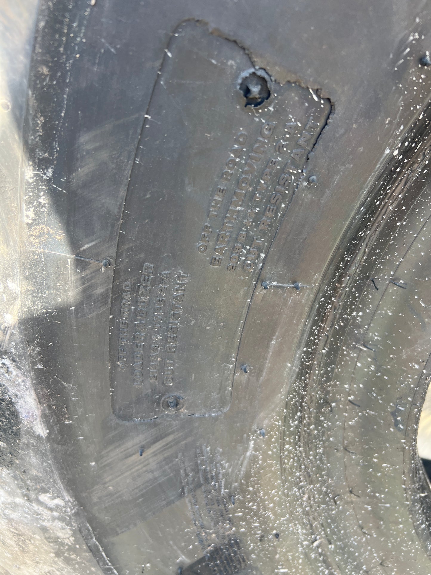 875/65R29 BRIDGESTONE V-STEEL TRACTION AND STABILITY