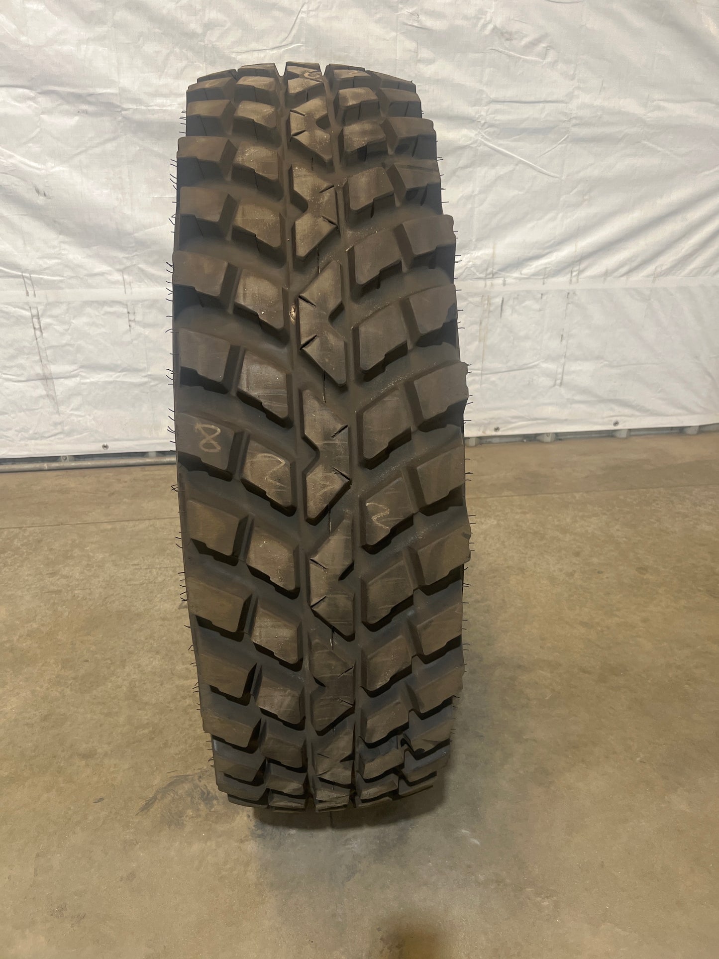 360/85R28 (13.6R28) NOKIAN TRI-2 #8272