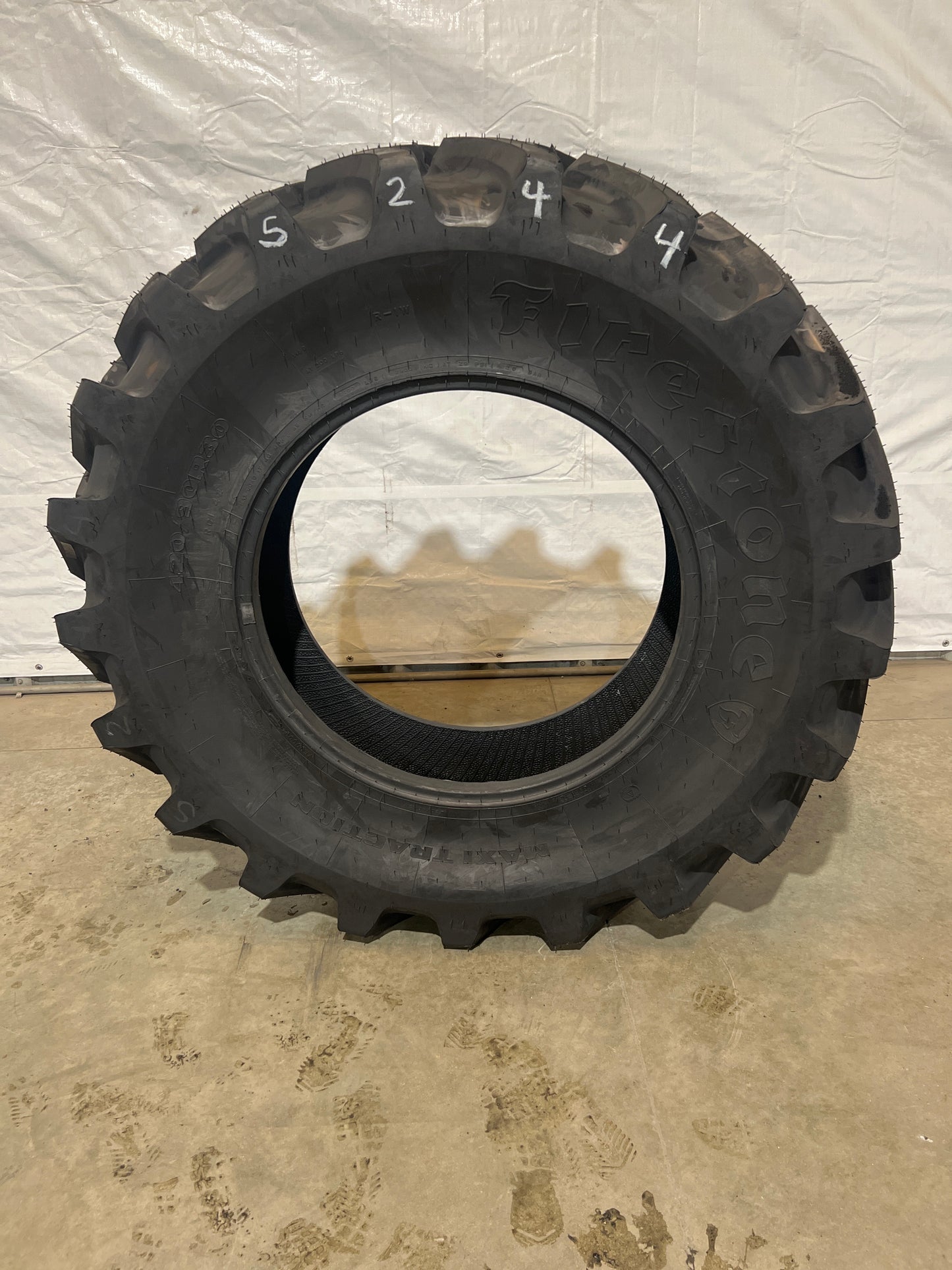 420/90R30 (16.9-30) Firestone Maxi Traction