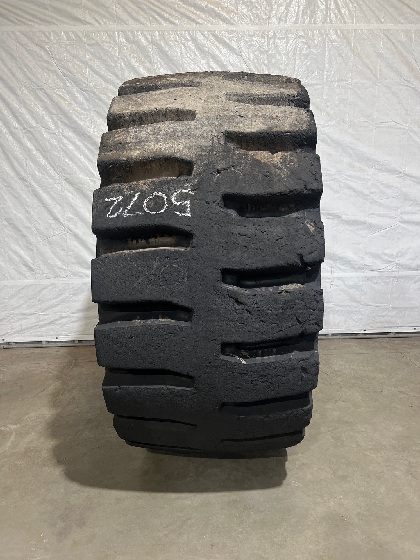 35/65R33 MAXAM MS501