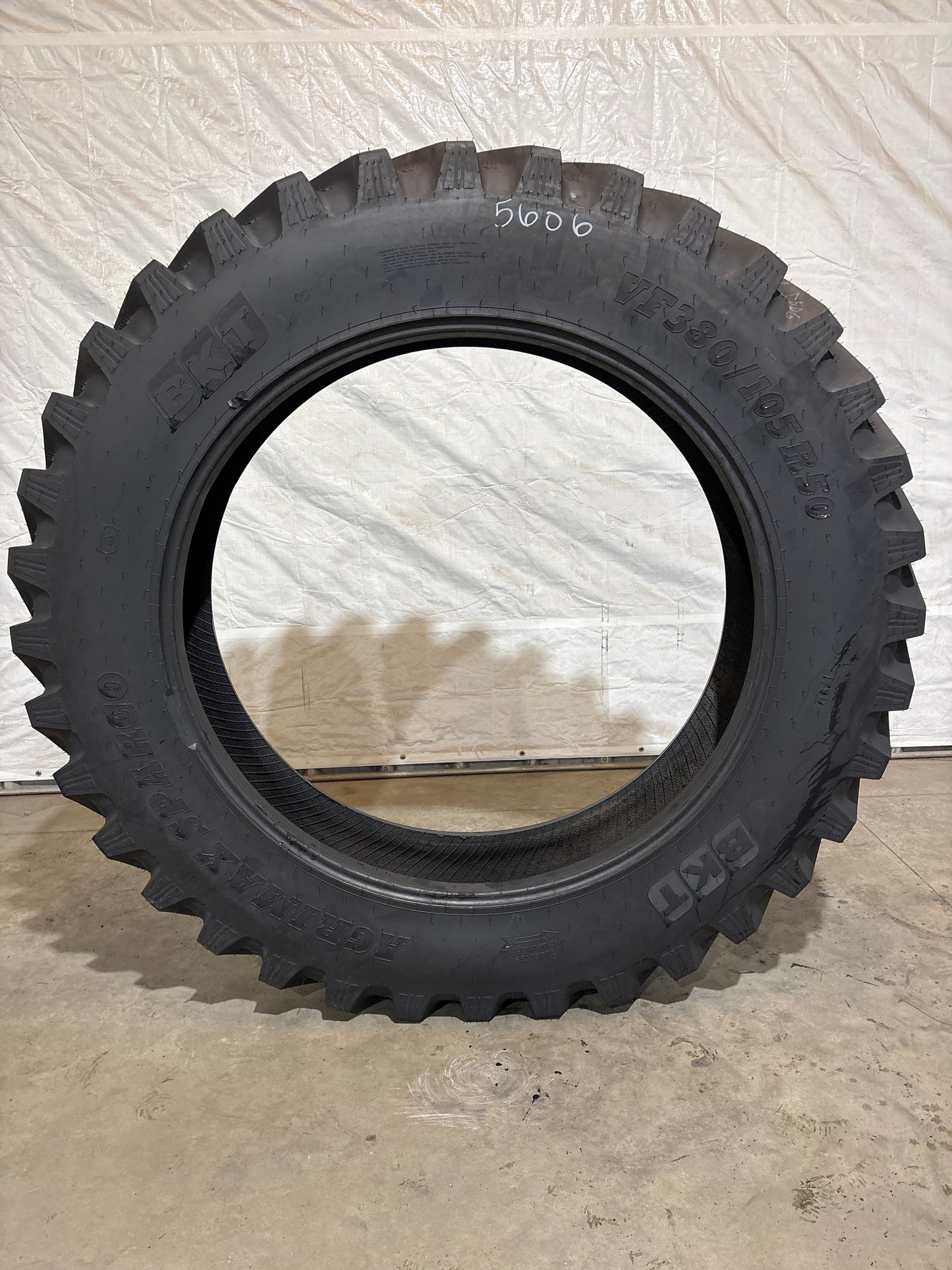 380/105R50 BKT AGRIMAX SPARGO #5606