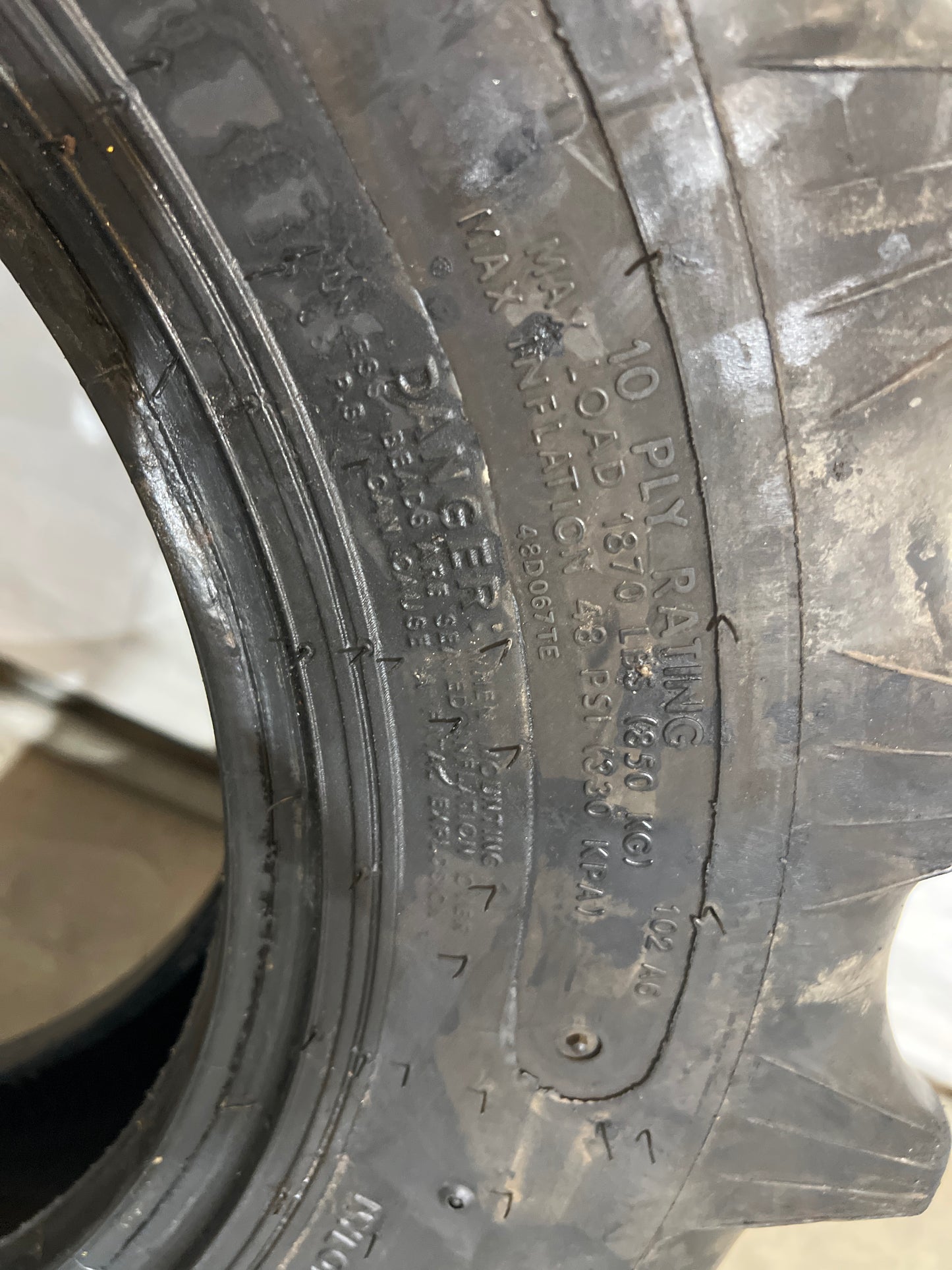 8-16 Titan HI-TRACTION LUG TL #5264