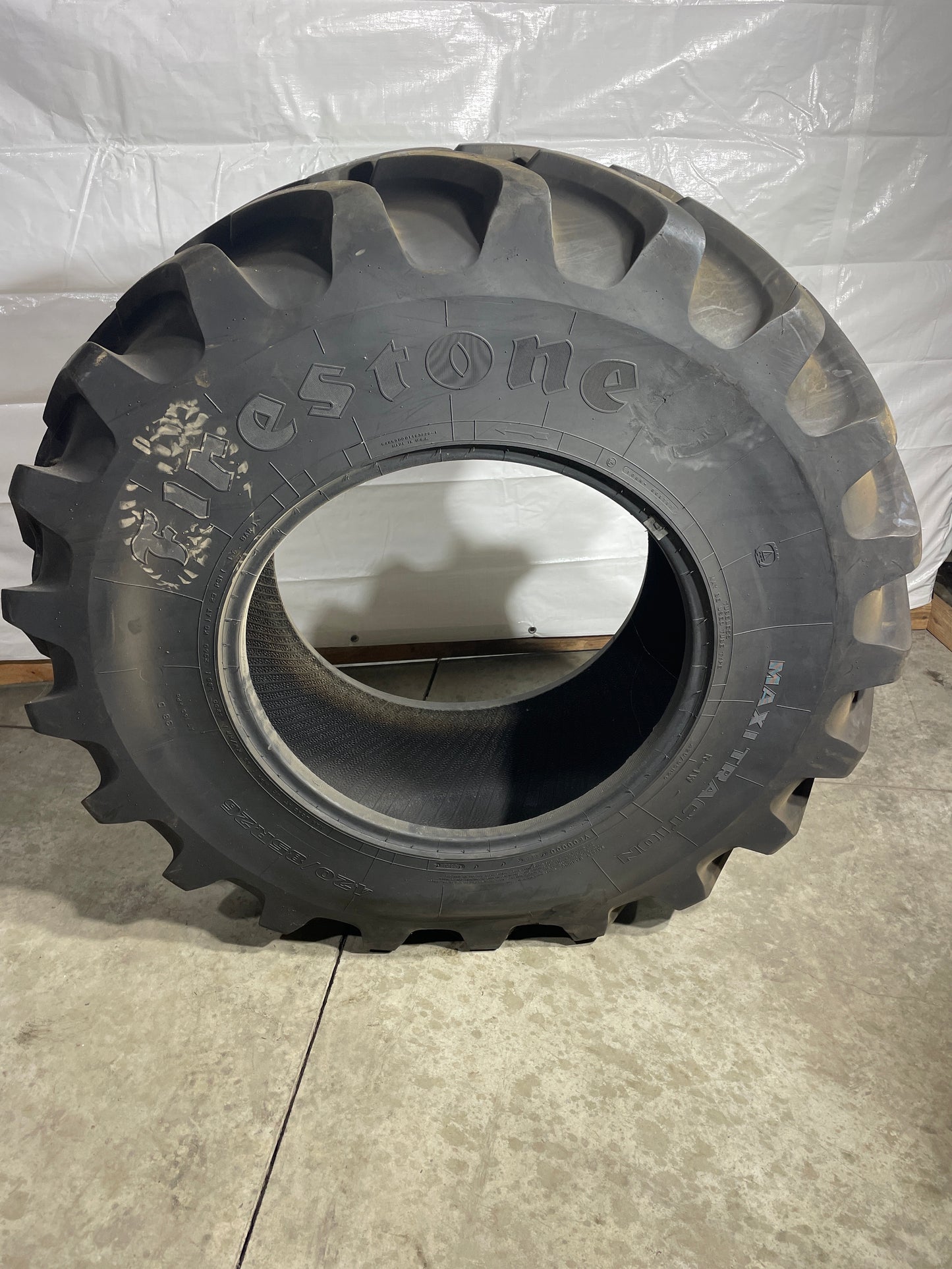 420/85R26 FIRESTONE MAXI TRACTION