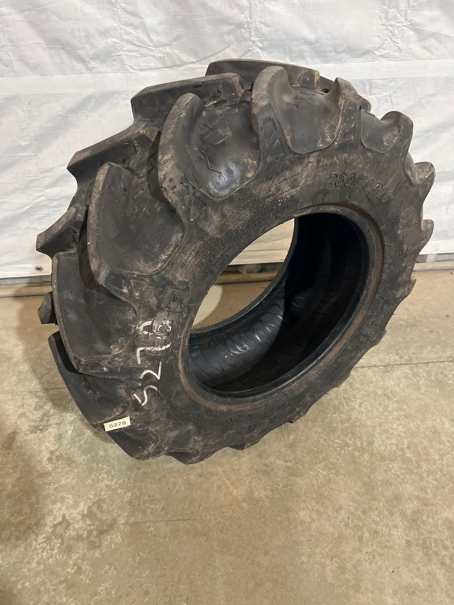 7.50-16 (280/70R16) BKT AGRIMAX RT765