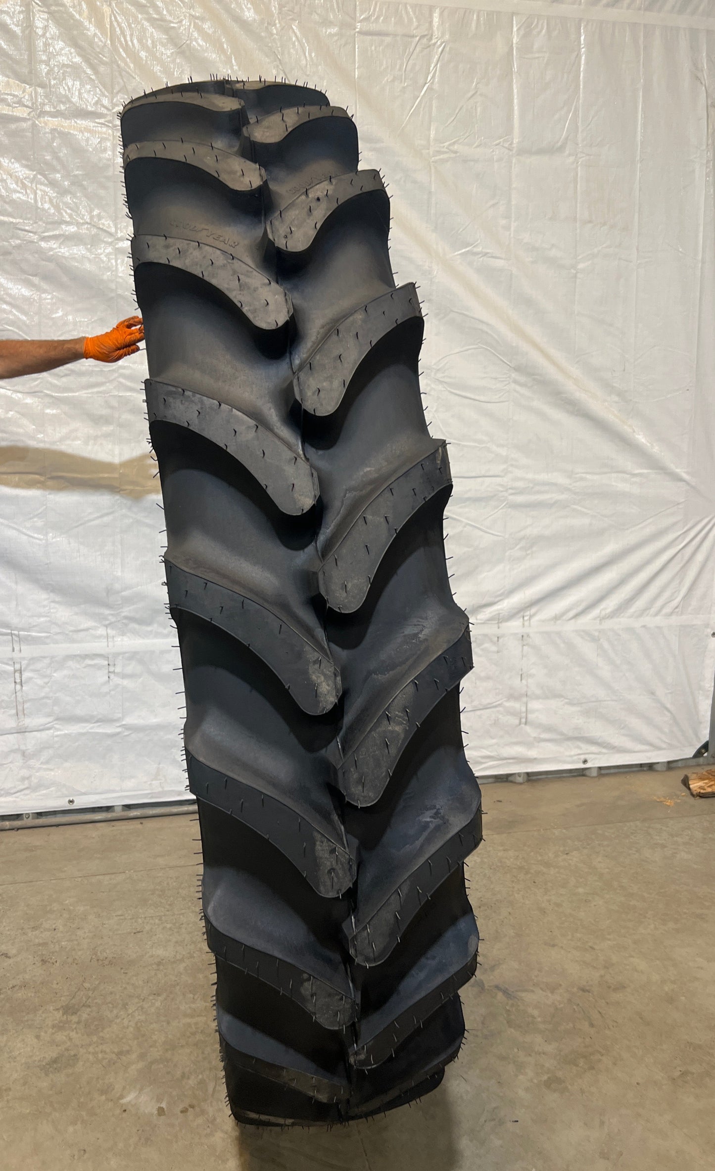 VF380/105R50 GOODYEAR ULTRA SPRAYER