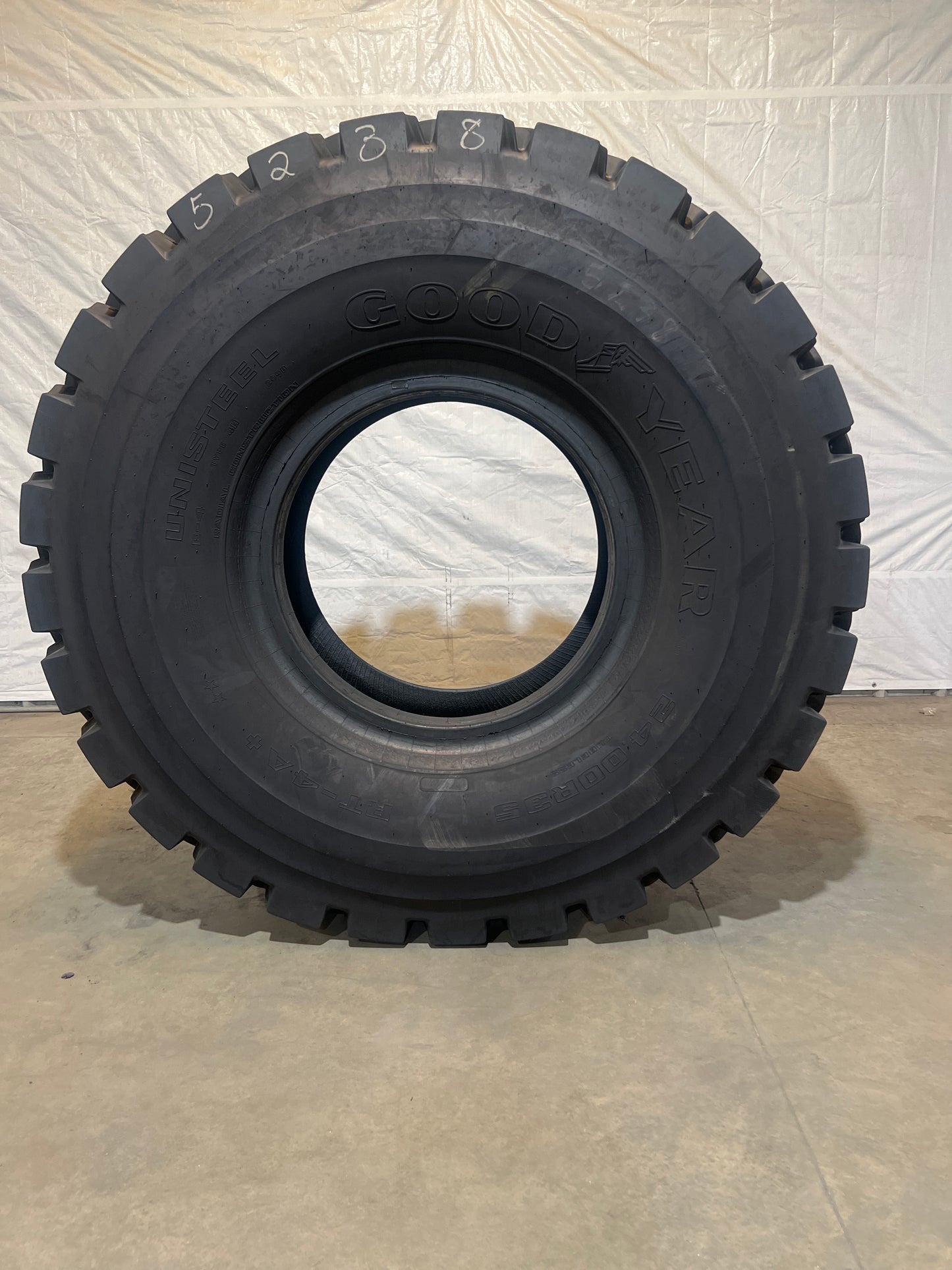 24.00R35 GOODYEAR UNISTEEL RT-4A+ #5238