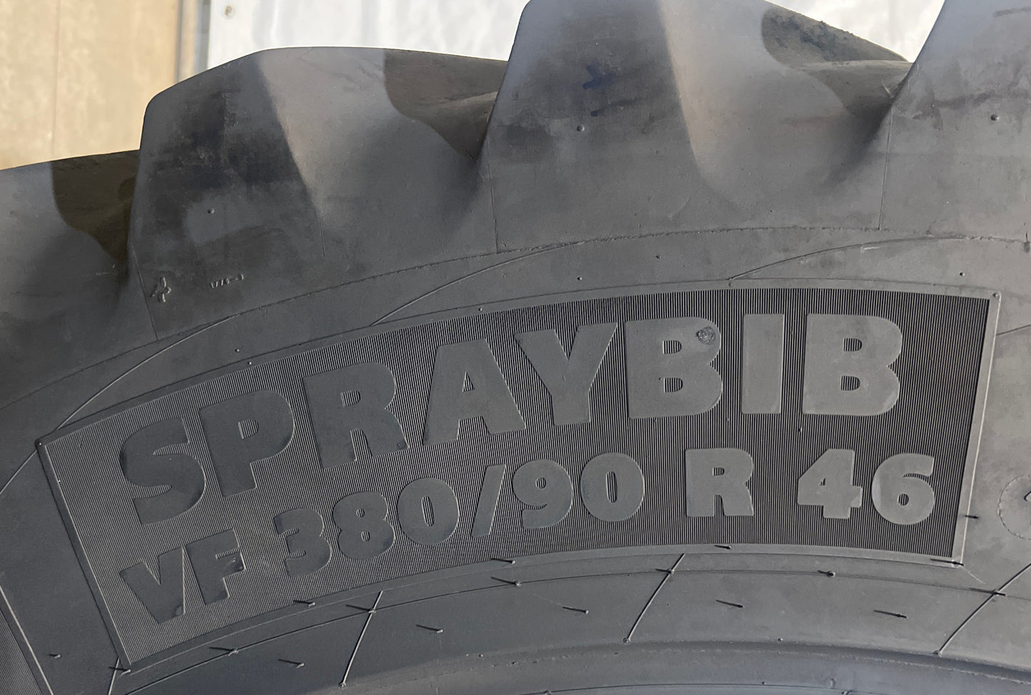 VF380/90R46 MICHELIN SPRAYBIB