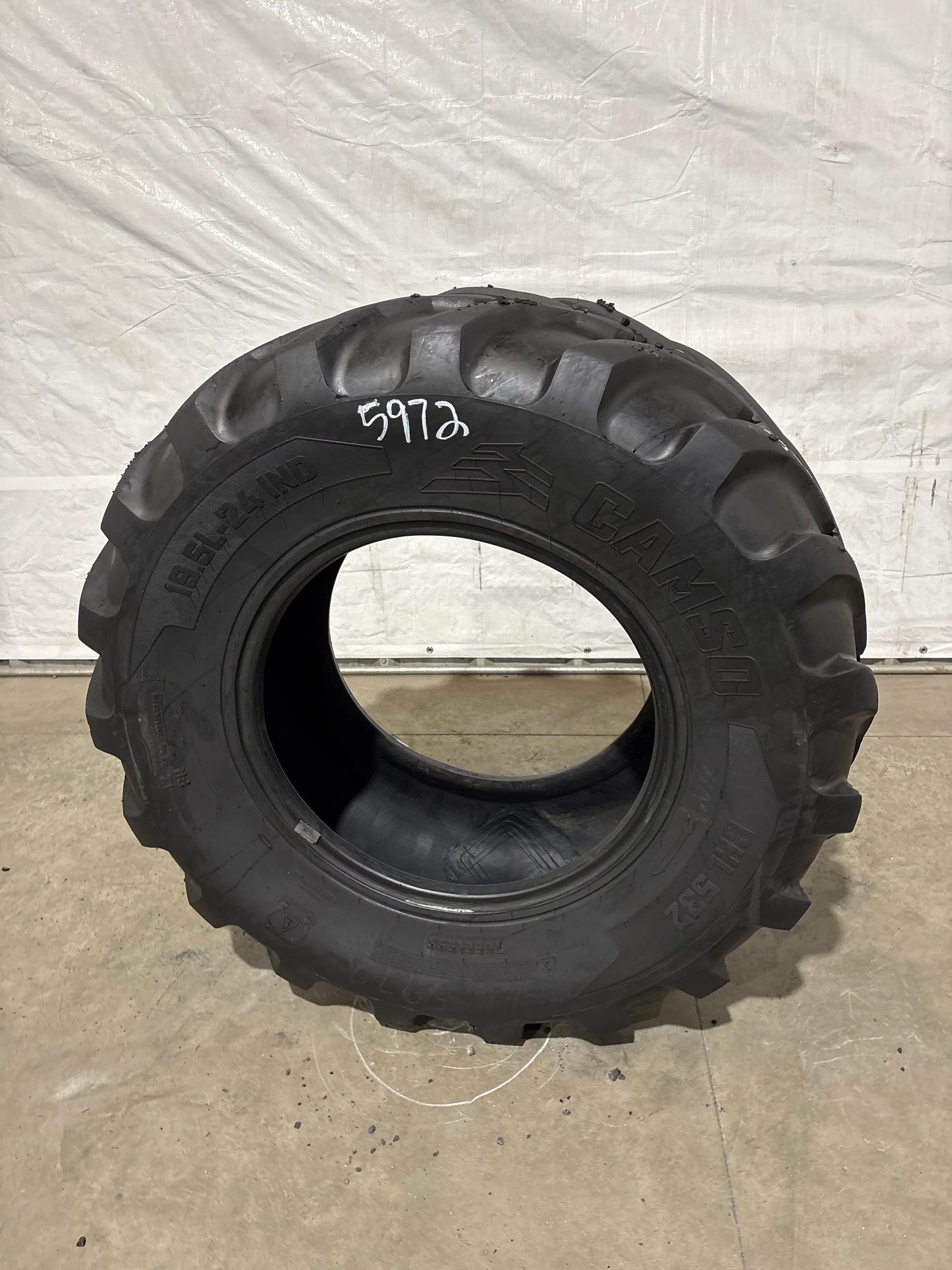 19.5L-24 CAMSO BHL 532 #5972