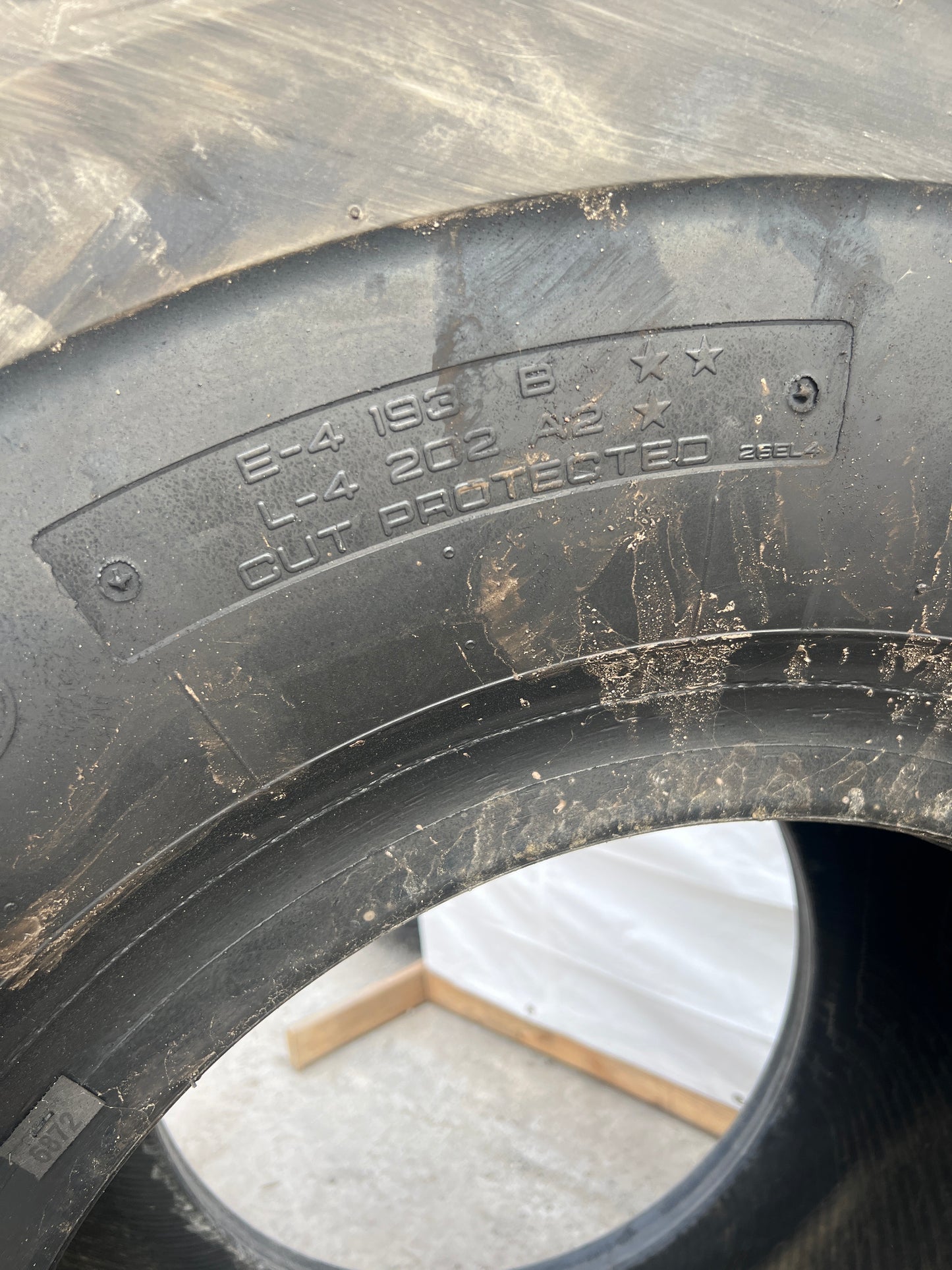 26.5R25 YOKOHAMA RL45 #6872