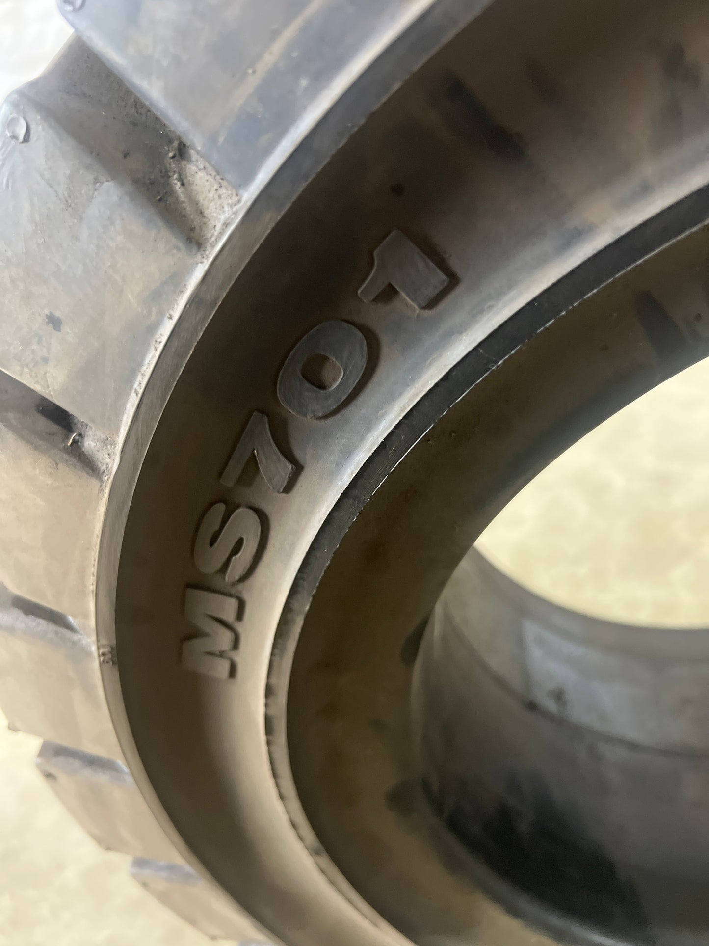 23X10-12 MAXAM MS701 SOLID #6674