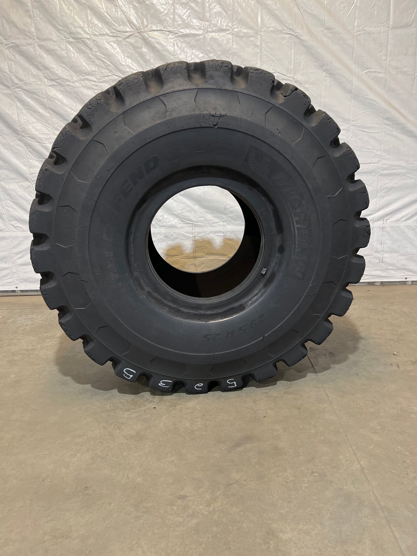 29.5R25 MICHELIN XTRA DEFEND #5235