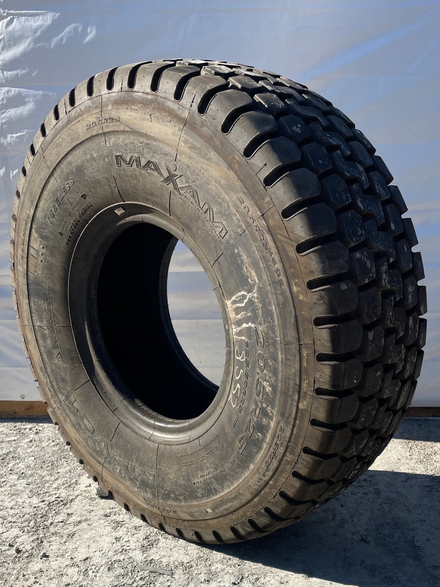 20.5R25 (525/80R25) MAXAM MSV01 HIGHWAY SERVICE