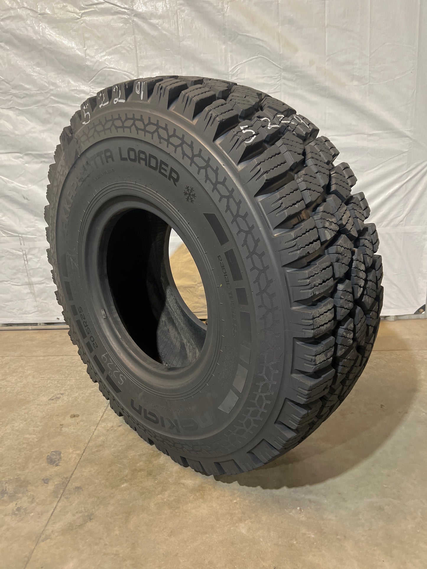20.5R25 NOKIAN HAKKAPELITTA LOADER #5229