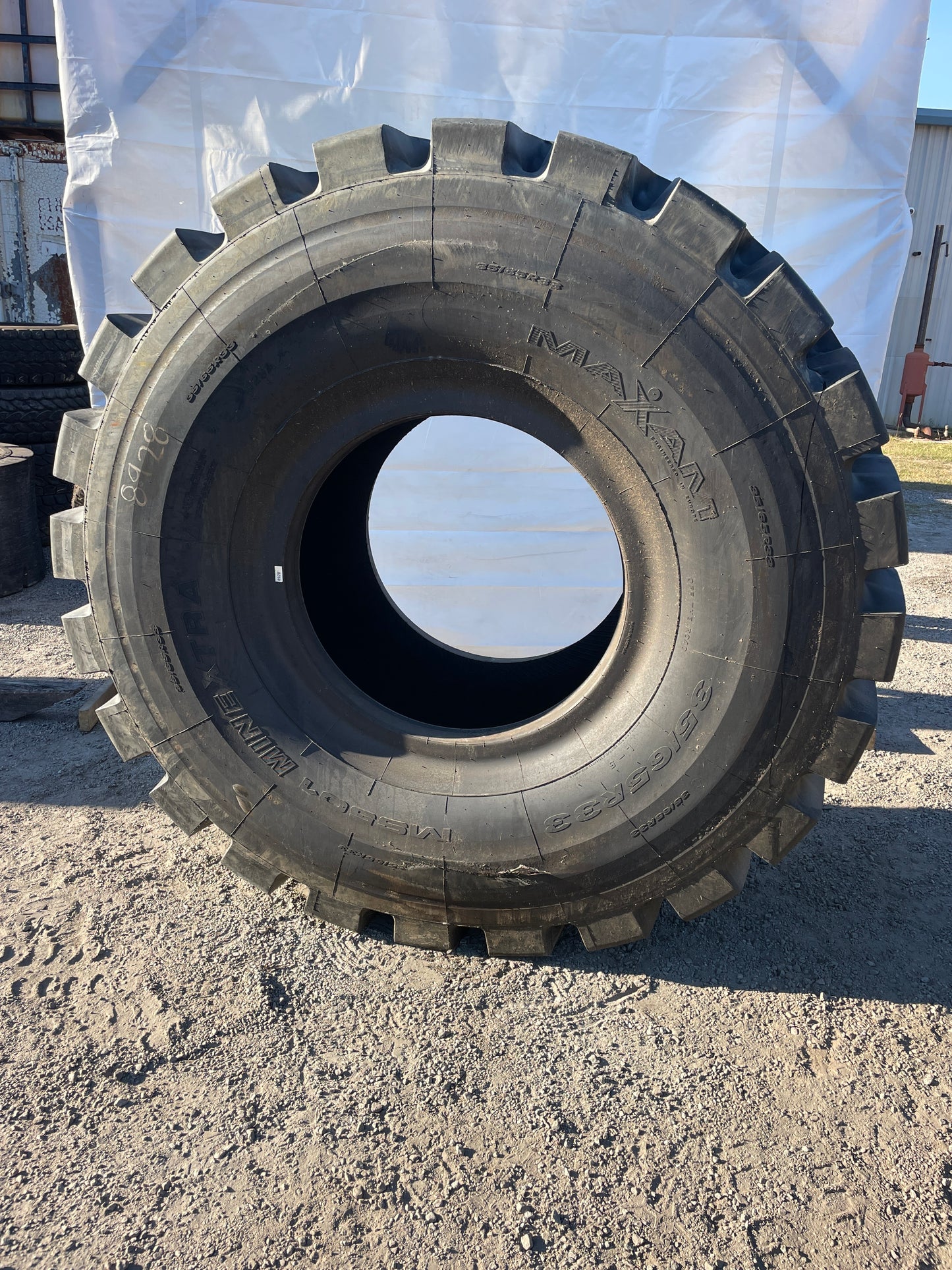 35/65R33 MAXAM MS 501 MINE XTRA L5