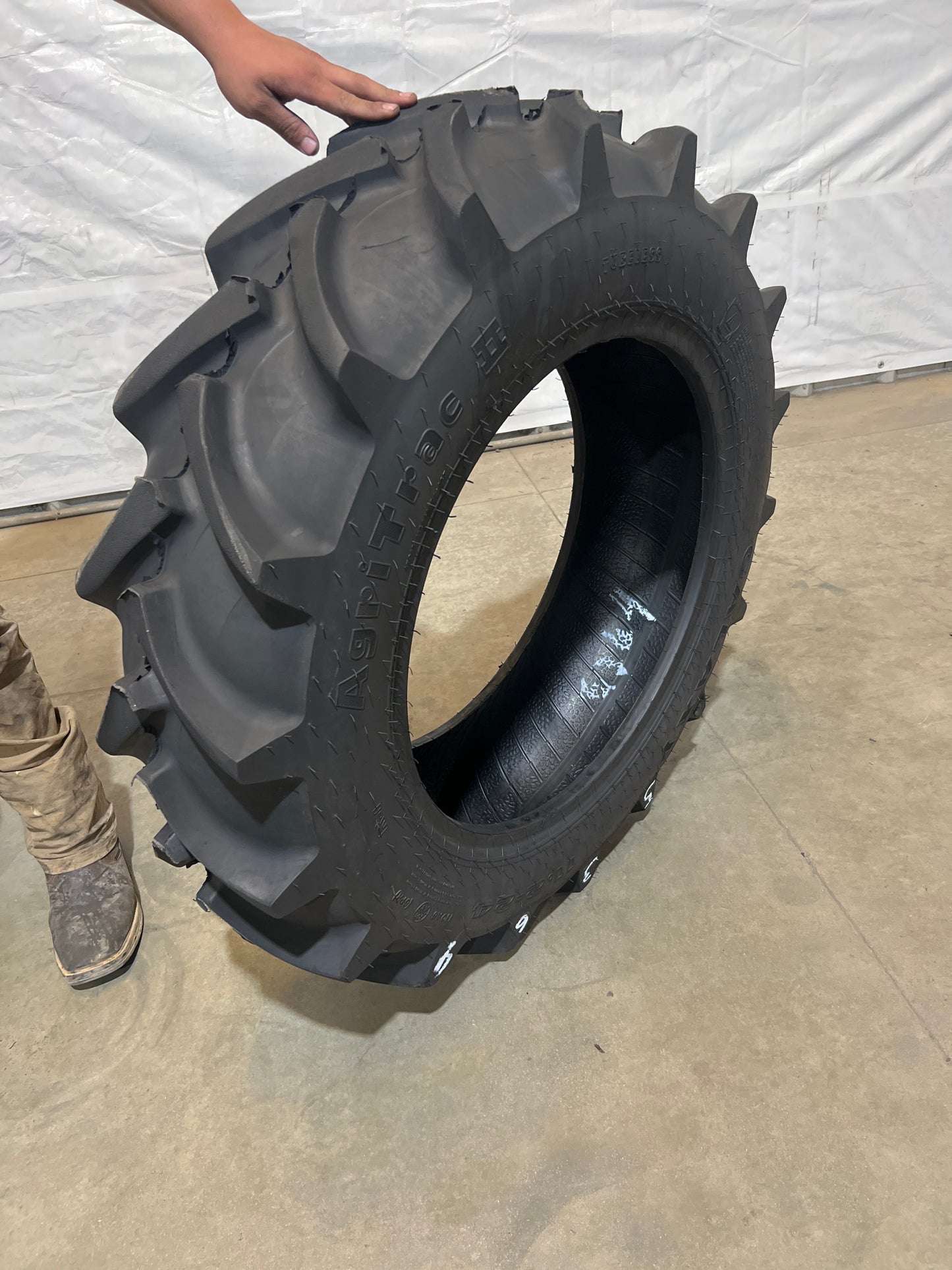 11.2-24 GALAXY AGRI TRAC II