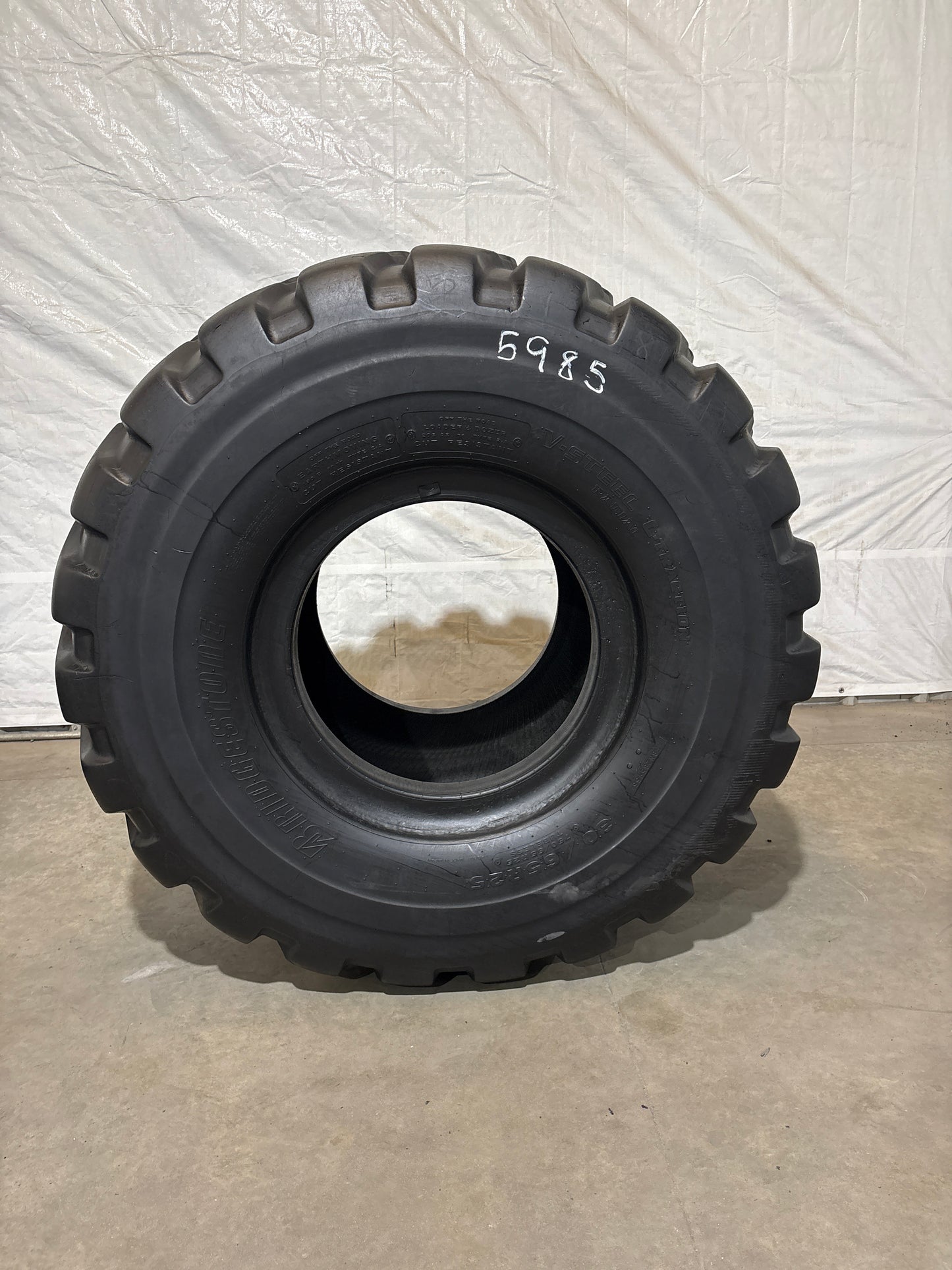 30/65R25 (750/65R25) BRIDGESTONE V-STEEL L-TRACTION (VLT) #5985
